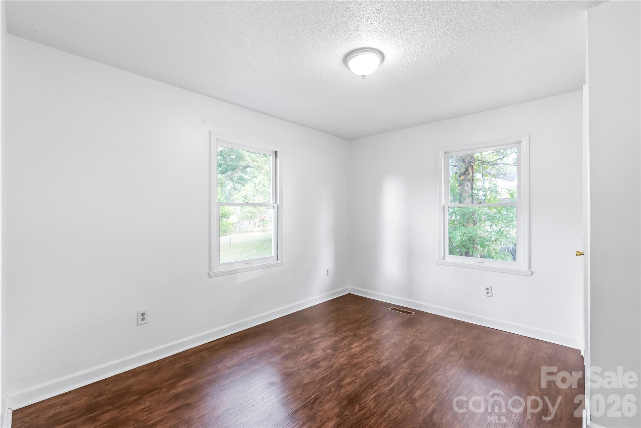 1015 Elm Street Property Photo 10