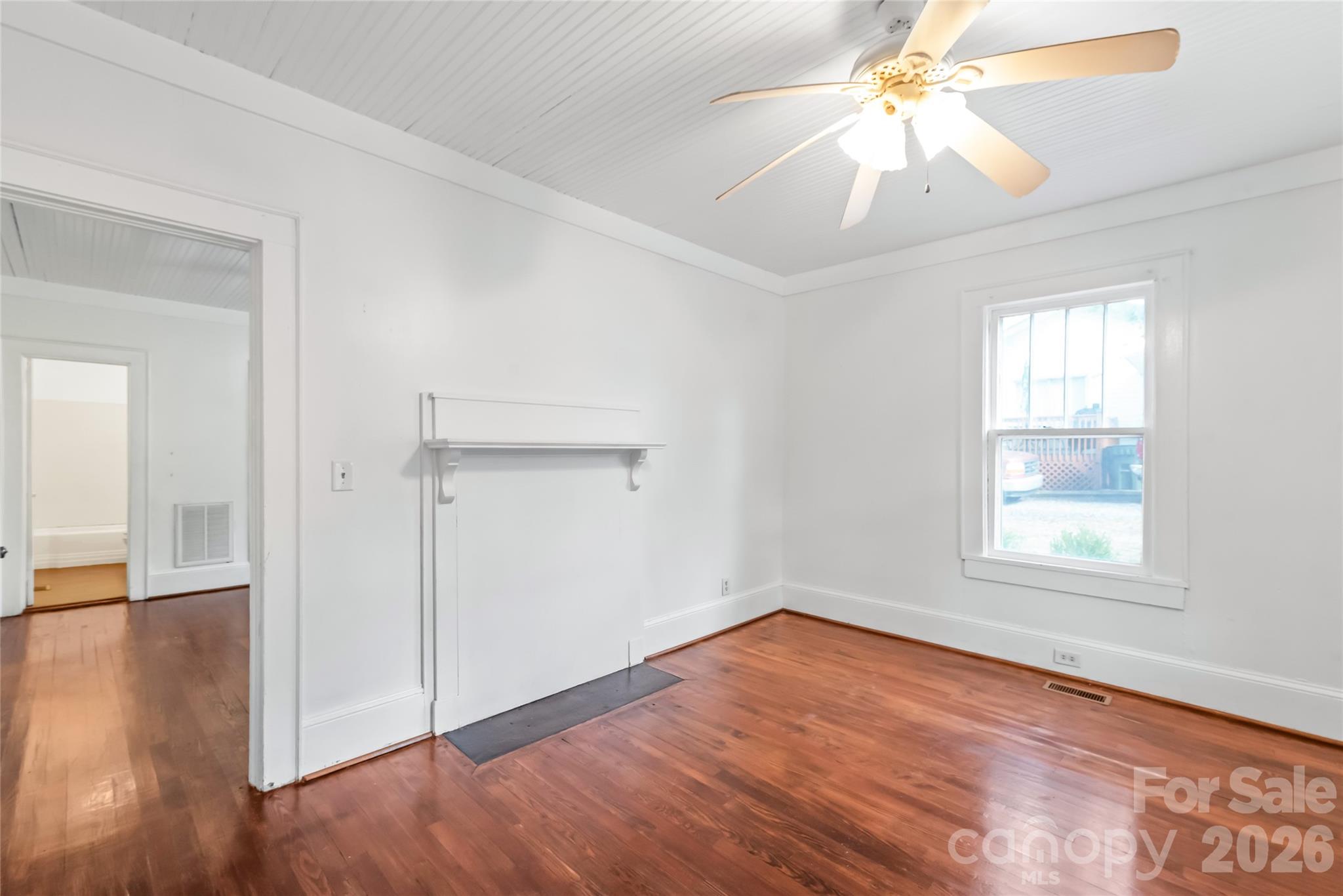 1015 Elm Street Property Photo 15