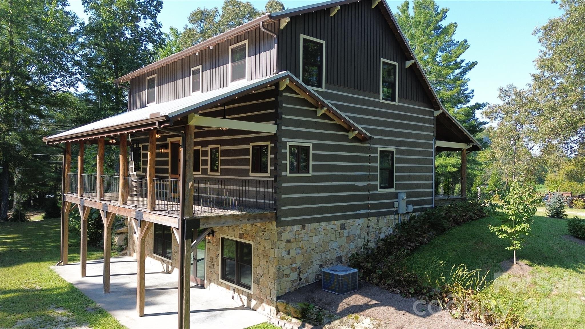 10 Black Bear Valley Drive Property Photo 1