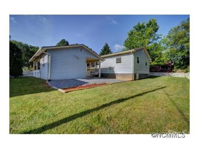 265 Midland Drive Property Photo 3