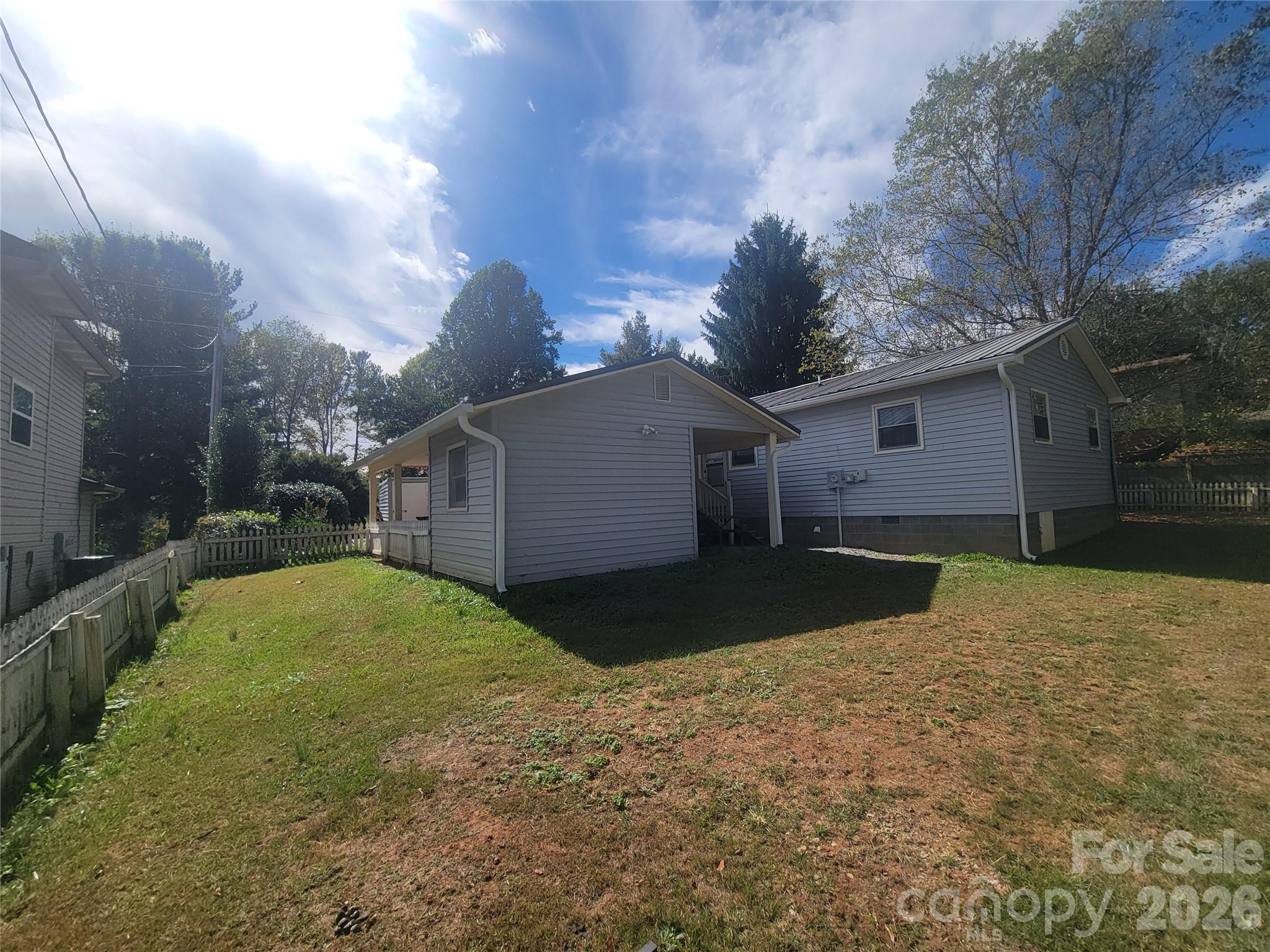 265 Midland Drive Property Photo 10