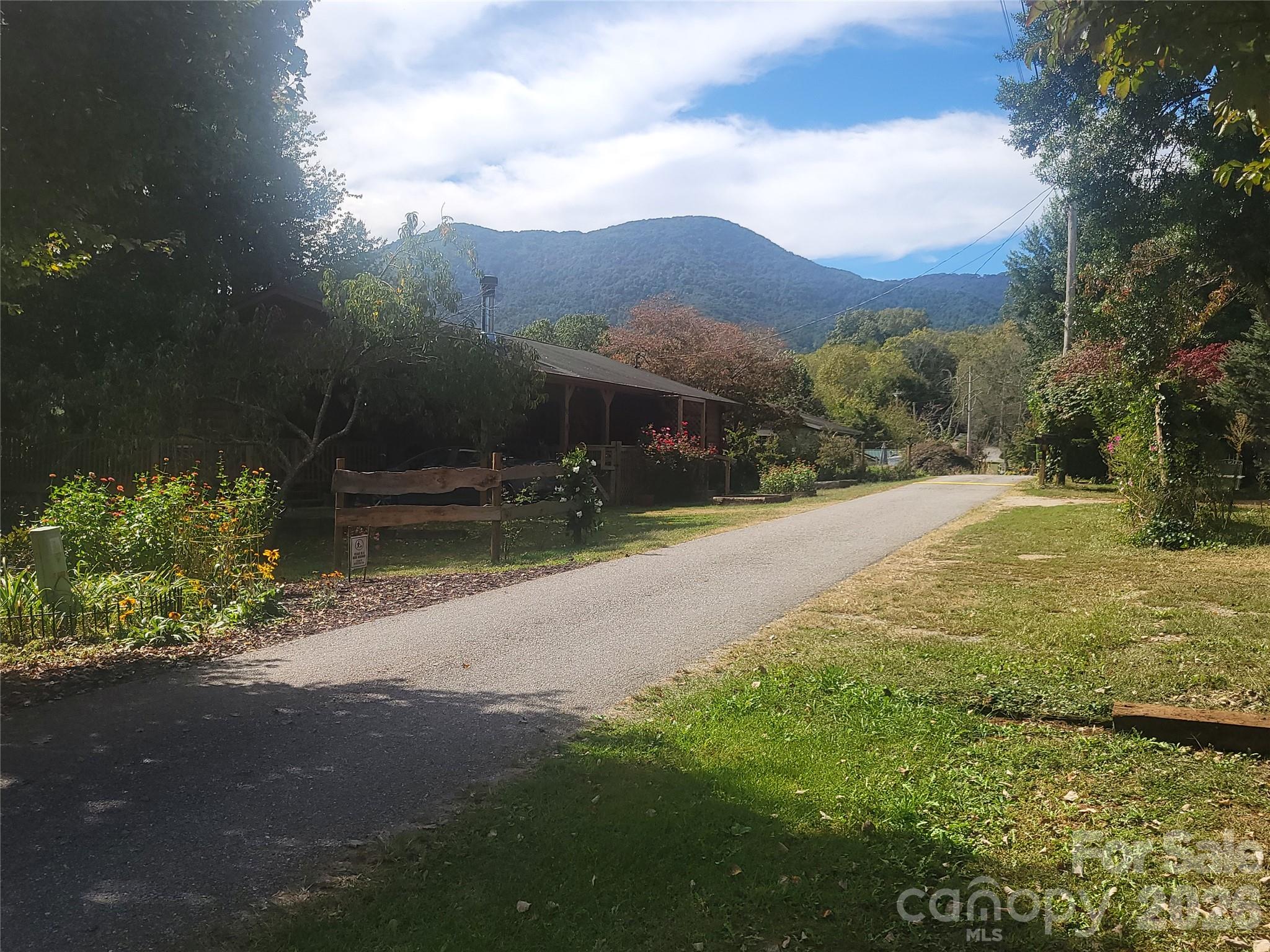 265 Midland Drive Property Photo 23