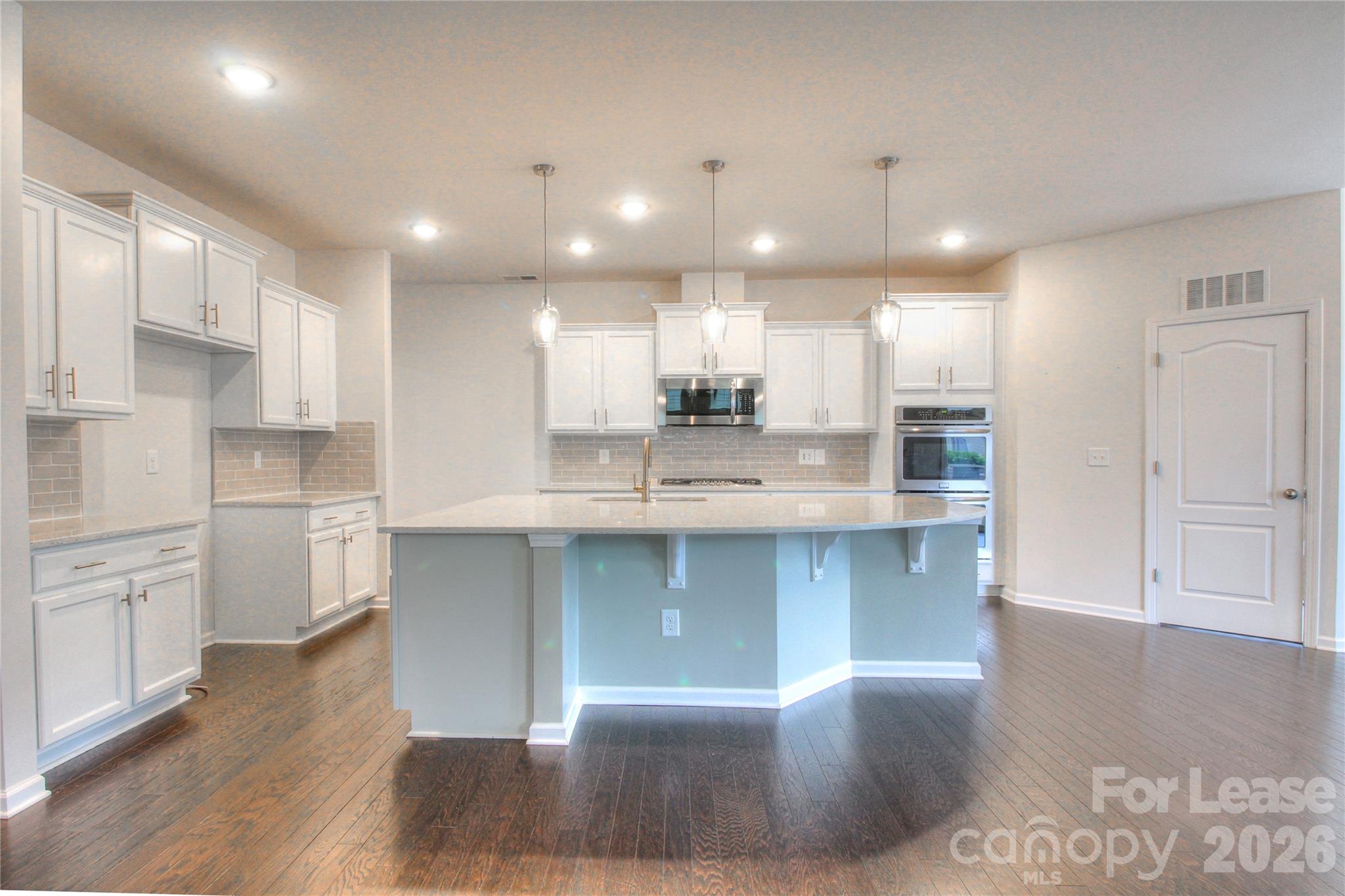 3007 Silverwood Drive Property Photo 9