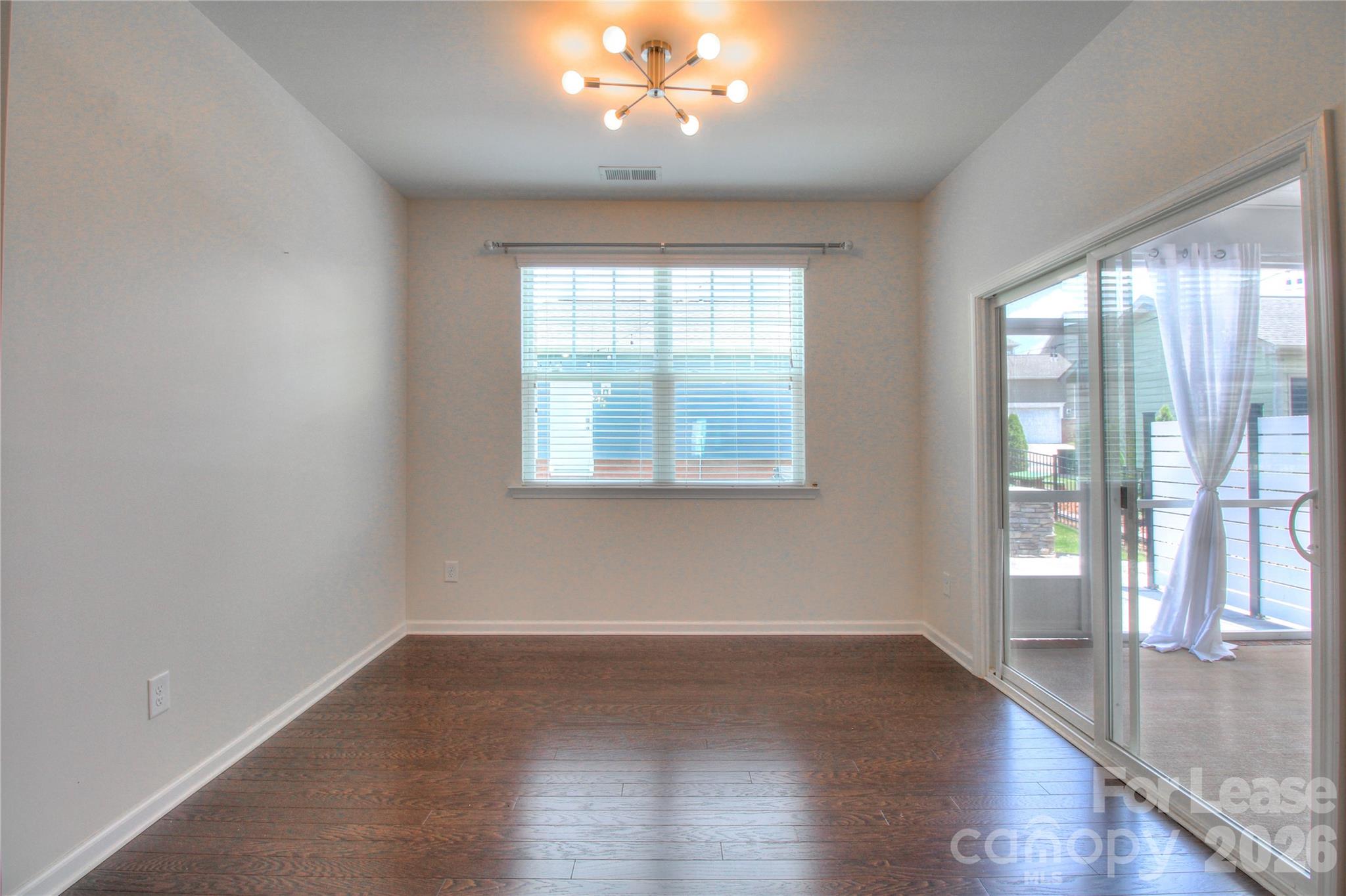 3007 Silverwood Drive Property Photo 11
