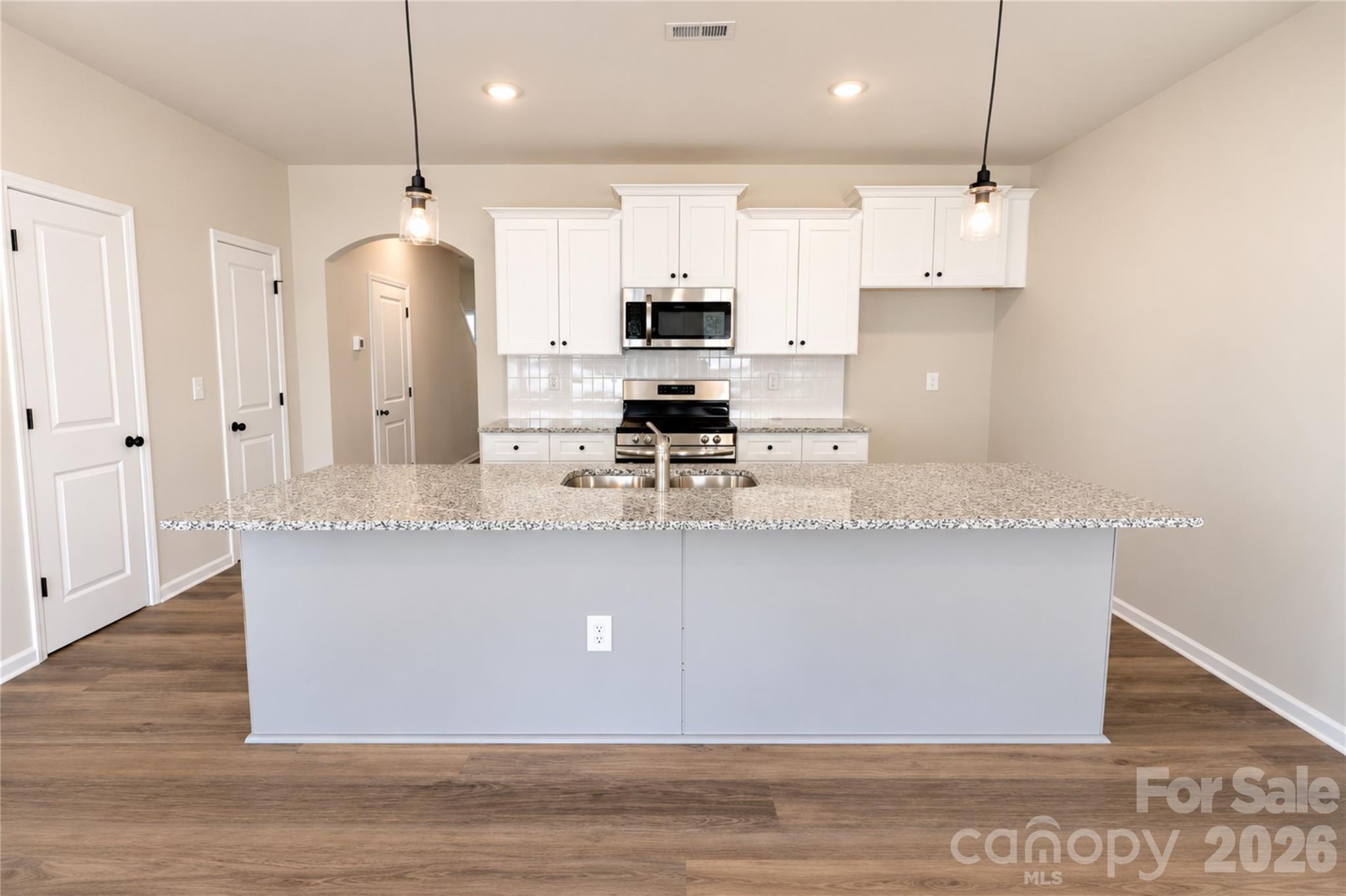 5921 Wallace Avenue Property Photo 6