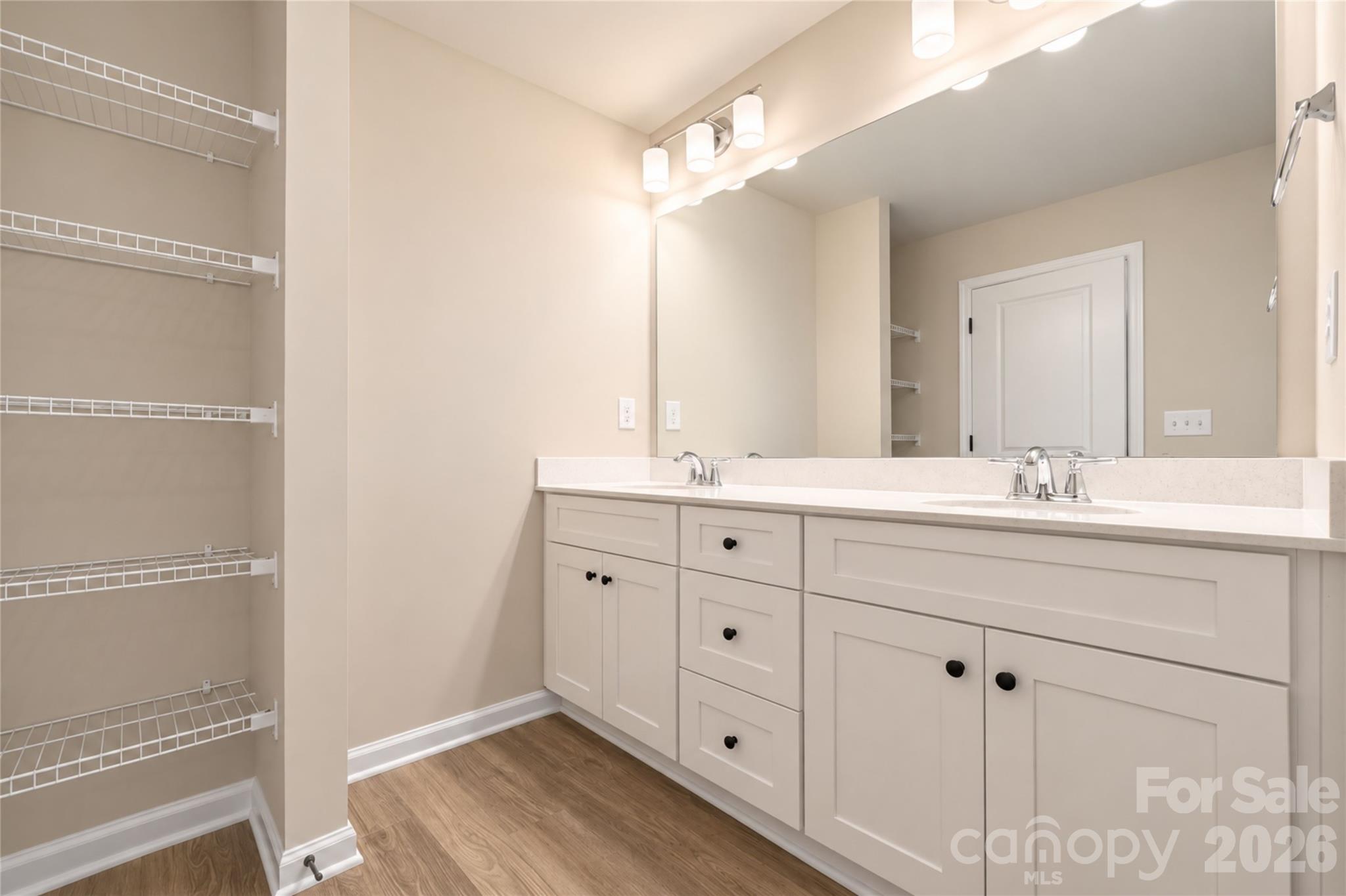 5921 Wallace Avenue Property Photo 15