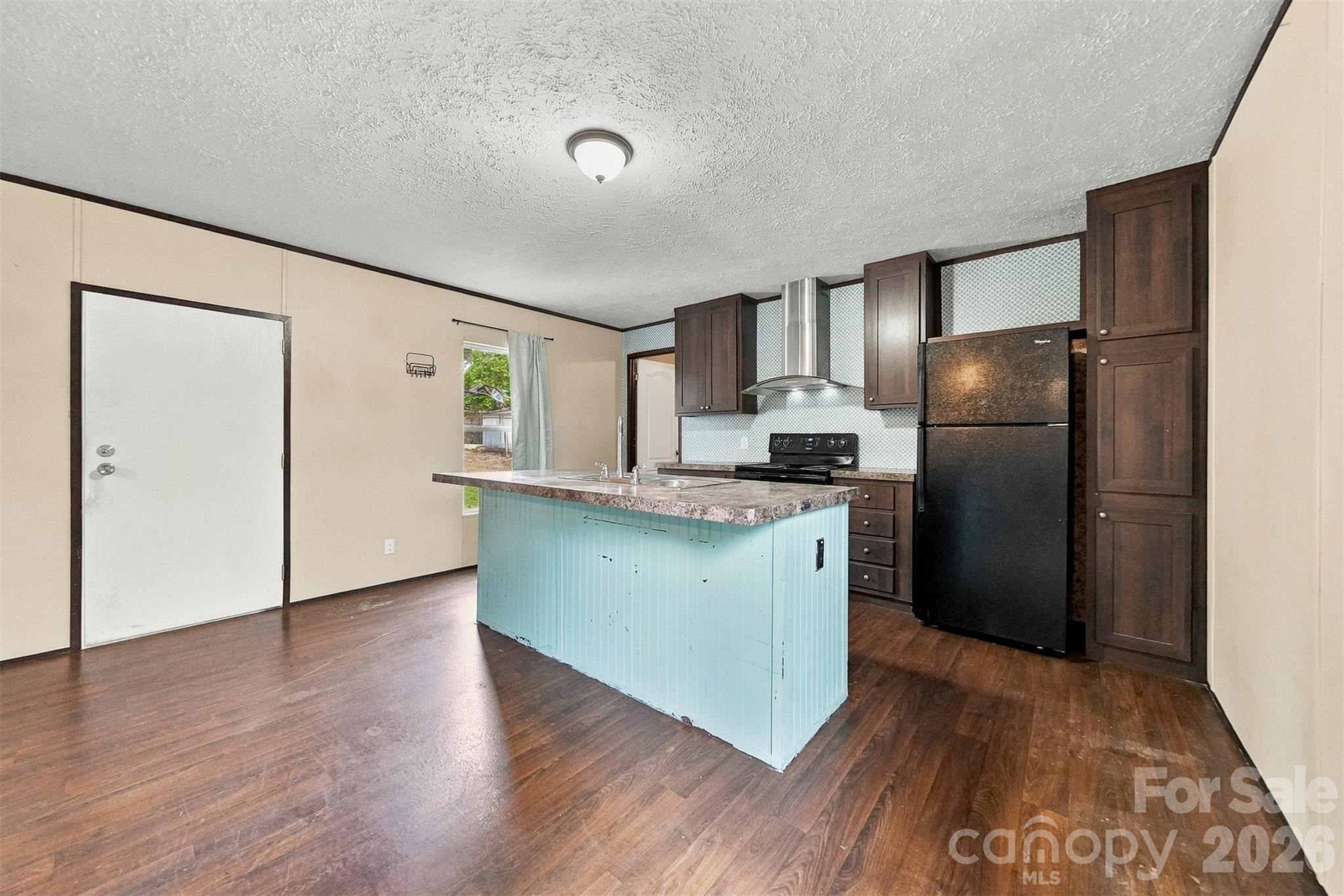 5146 Somers Road Property Photo 4
