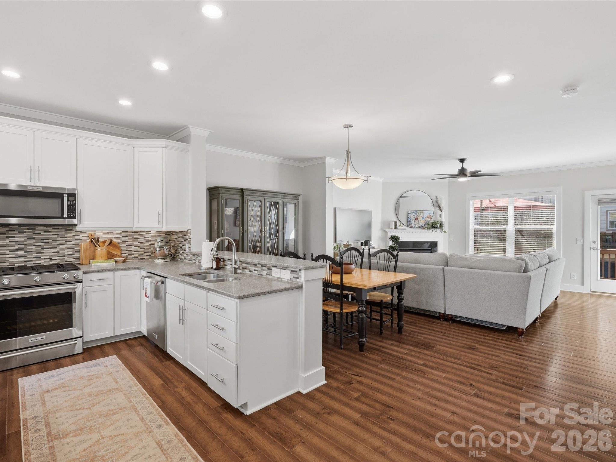 1806 Sunnyside Avenue Property Photo 6