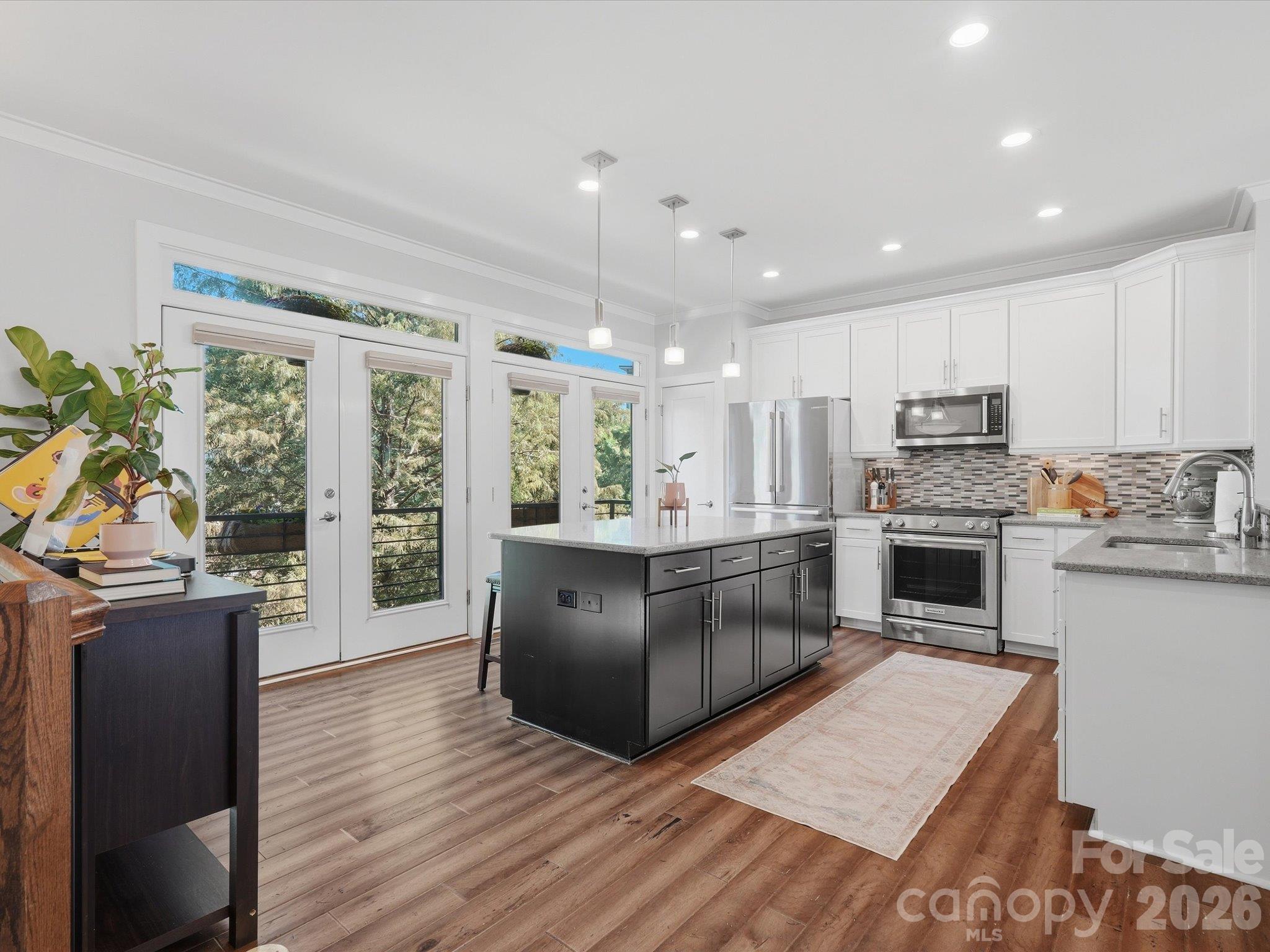 1806 Sunnyside Avenue Property Photo 7