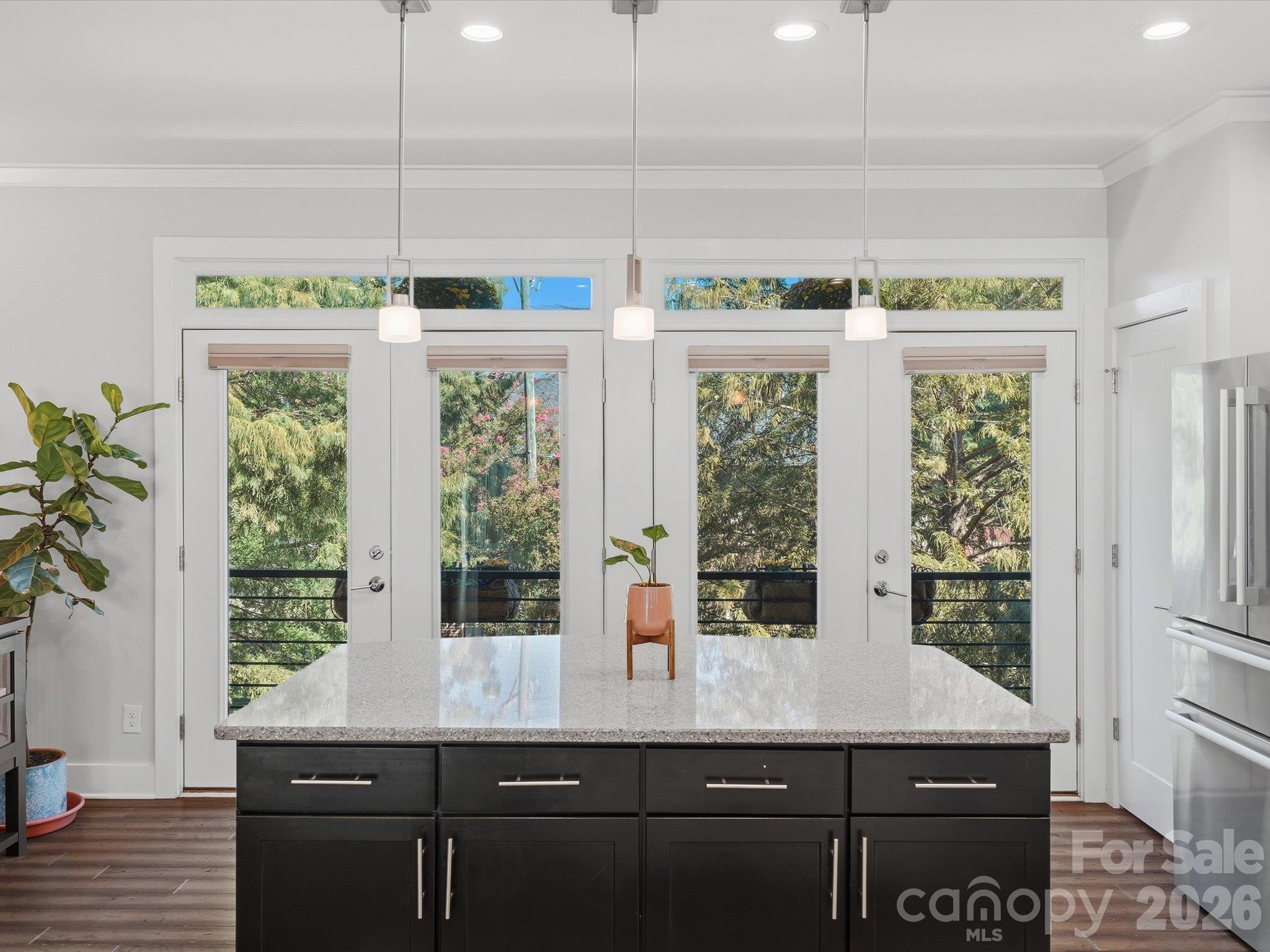 1806 Sunnyside Avenue Property Photo 9