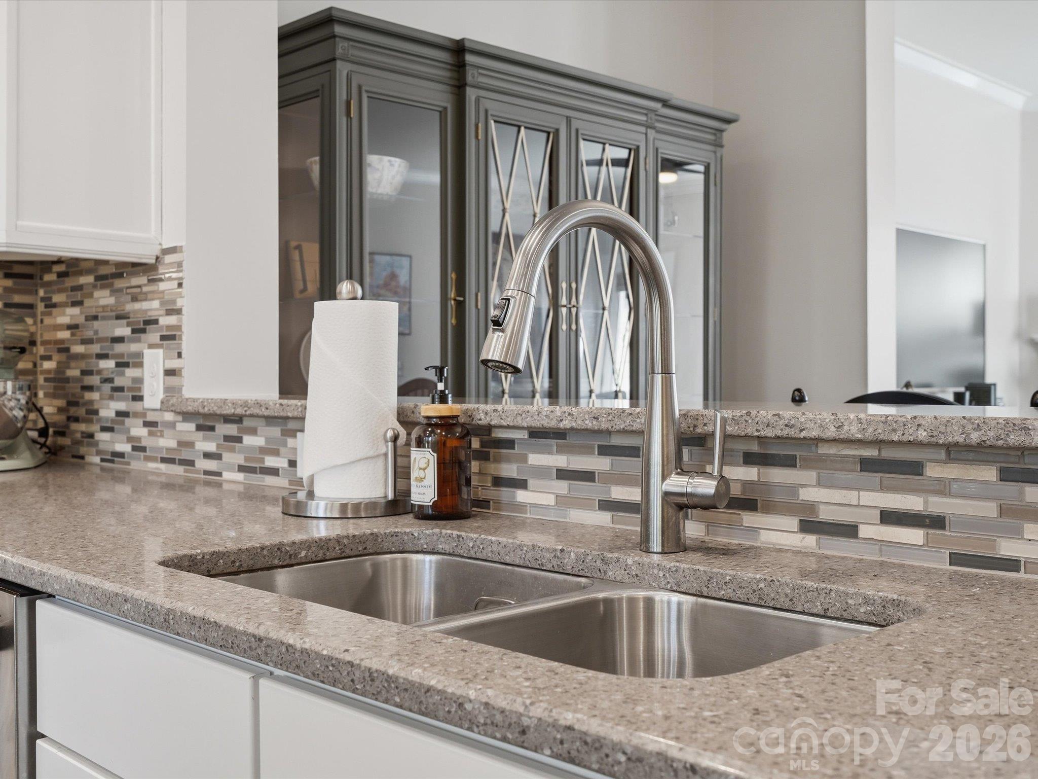 1806 Sunnyside Avenue Property Photo 11