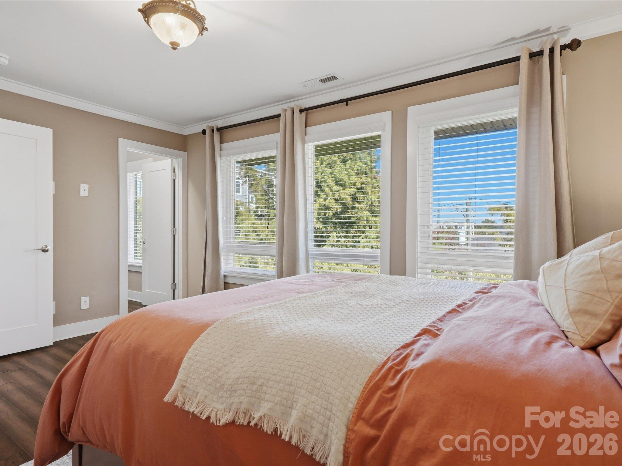 1806 Sunnyside Avenue Property Photo 31
