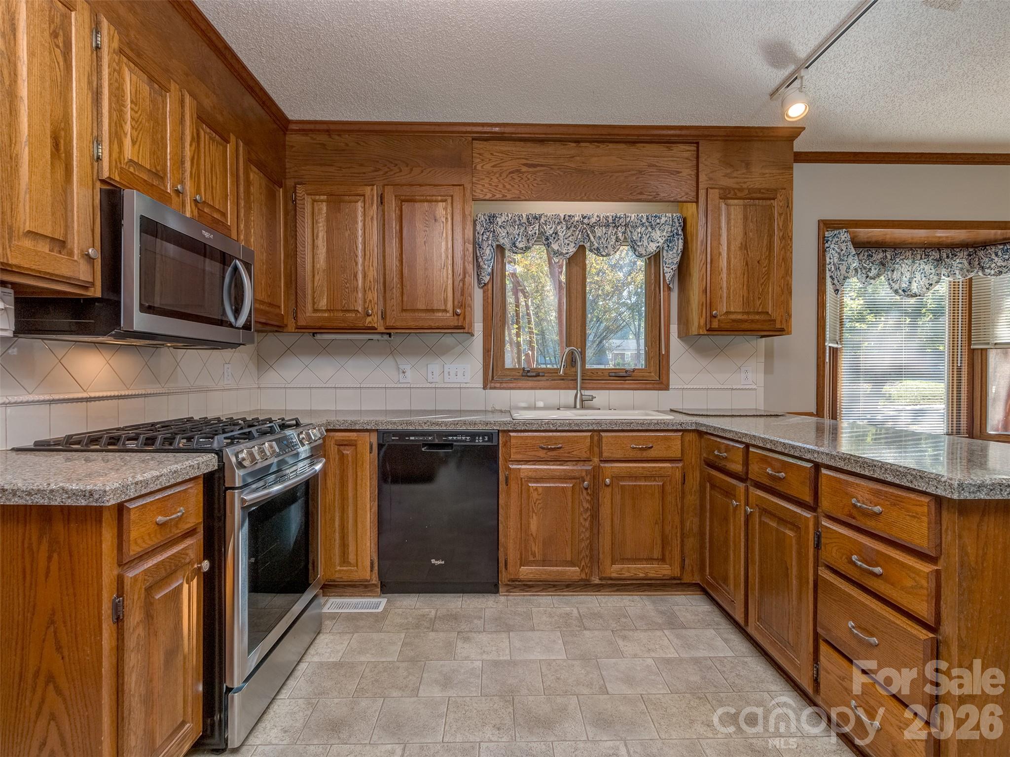 7301 Lee Rea Road Property Photo 13