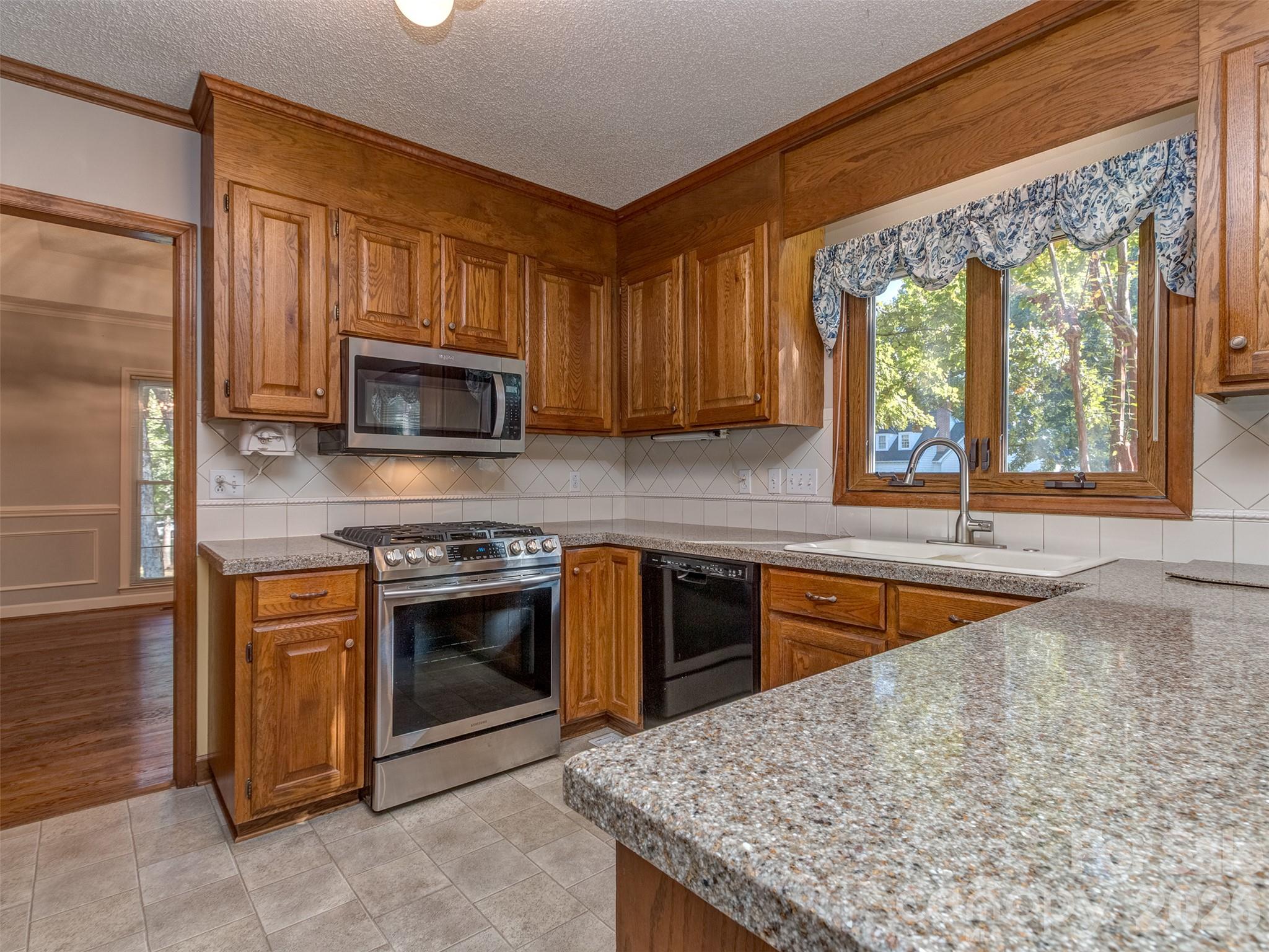 7301 Lee Rea Road Property Photo 14