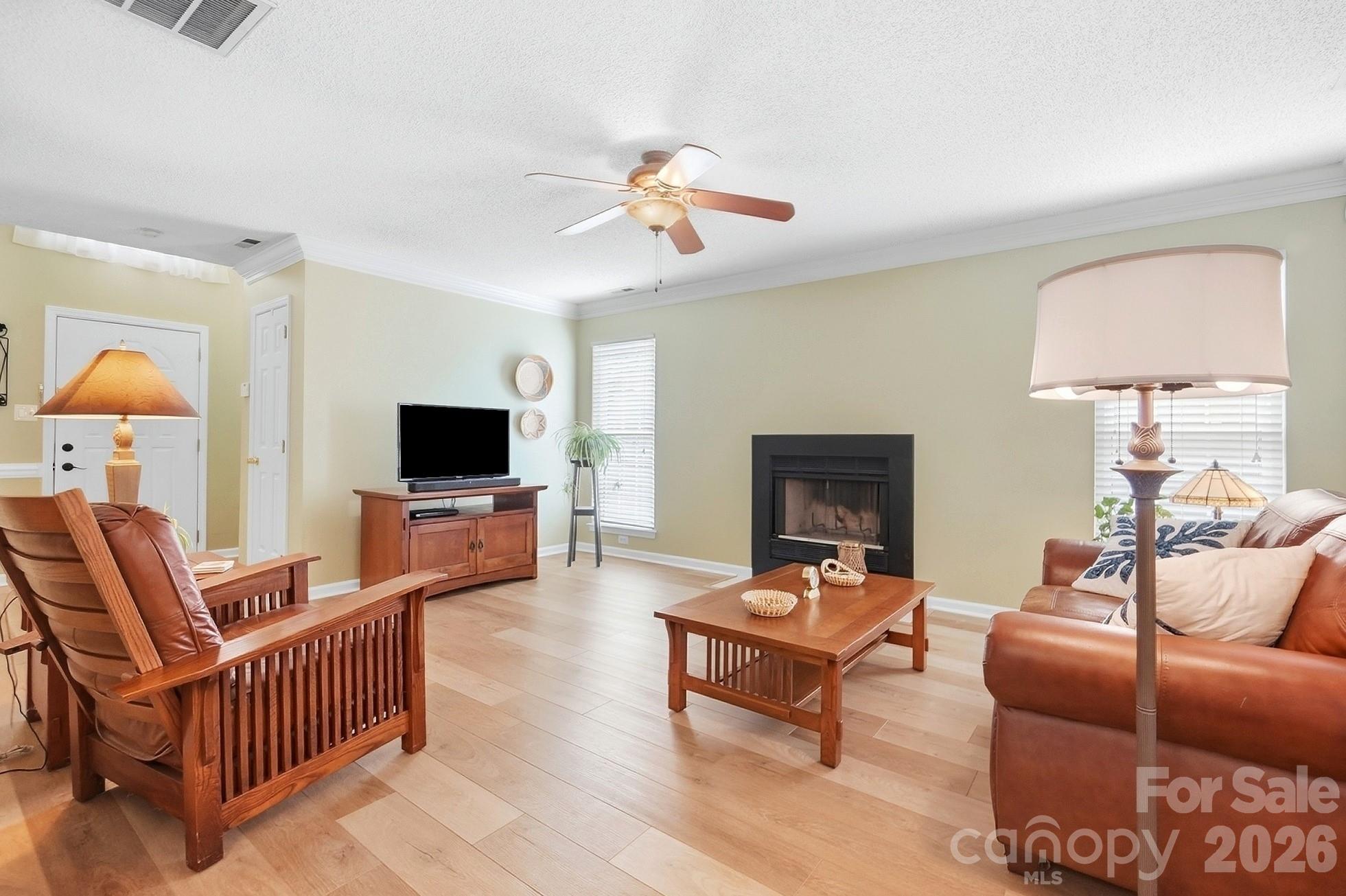 1629 Sugar Hollow Drive Property Photo 2