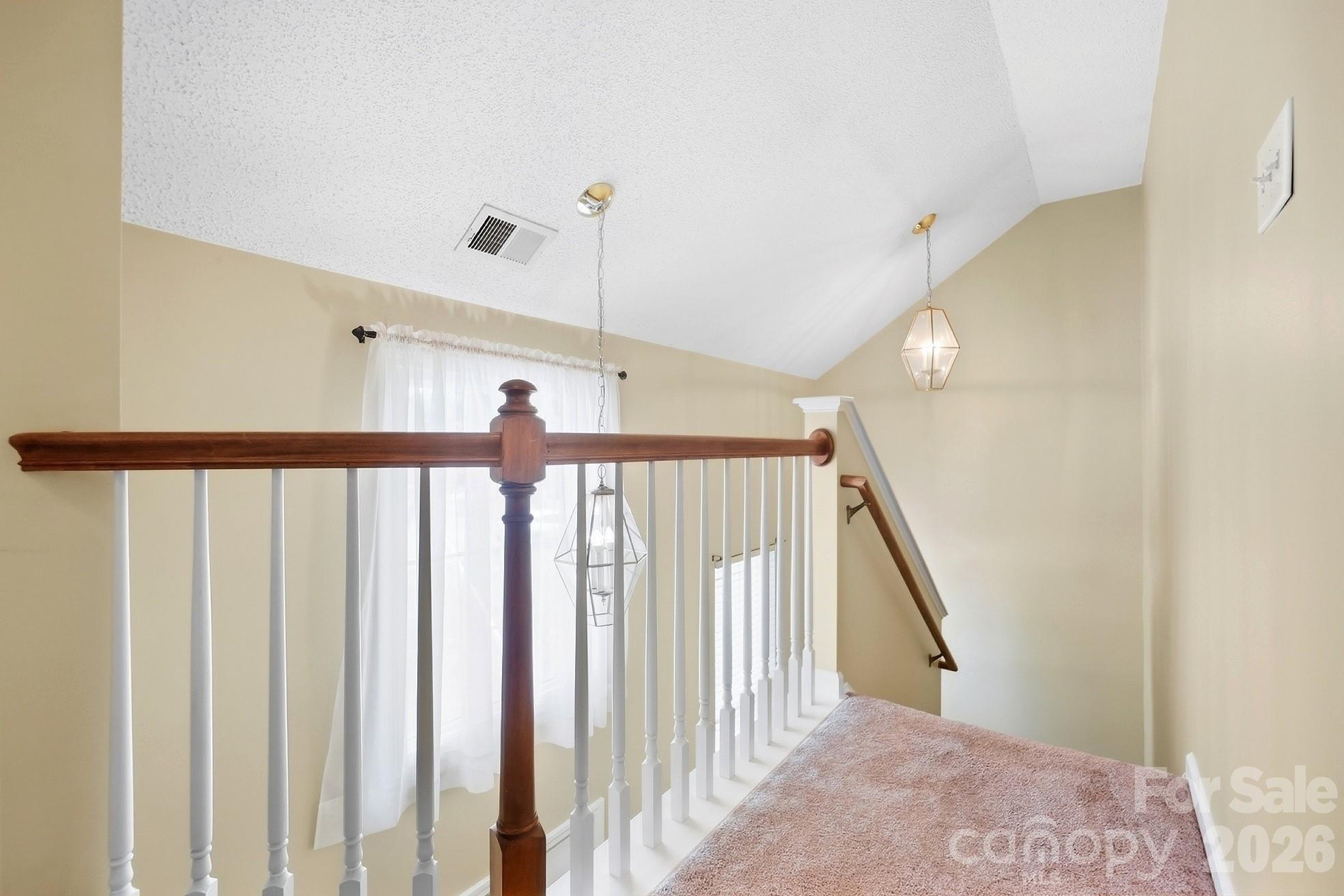 1629 Sugar Hollow Drive Property Photo 9