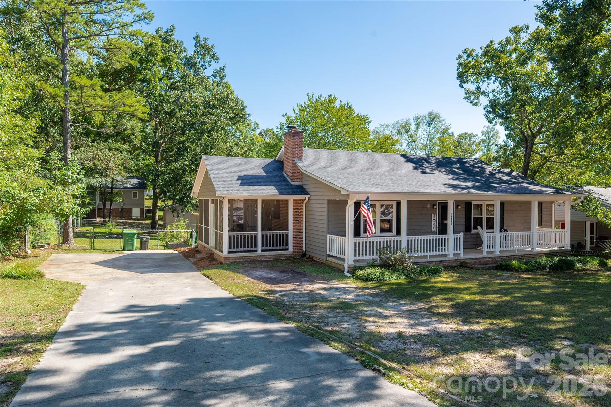 2559 Watson Drive Property Photo 1