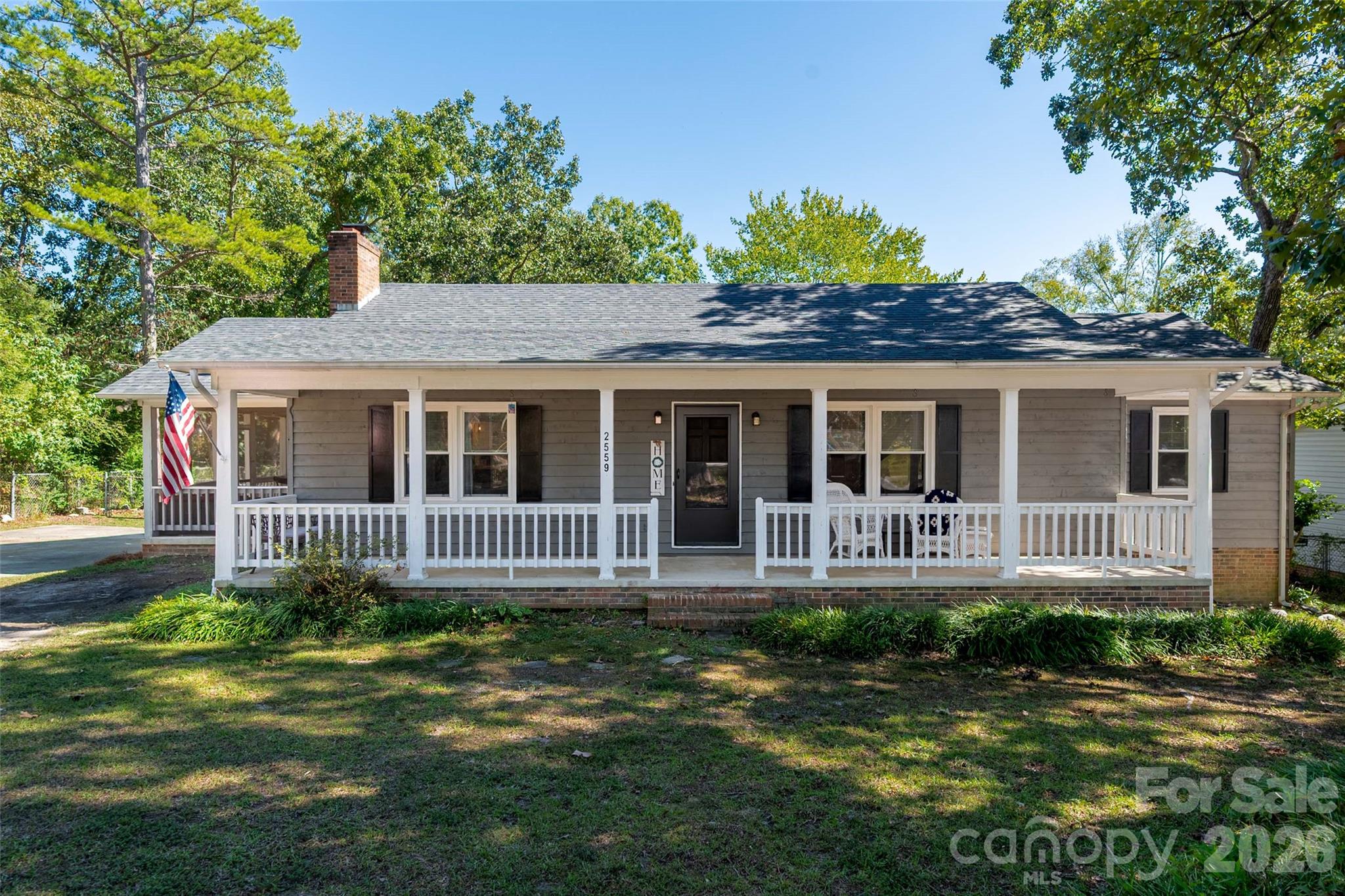 2559 Watson Drive Property Photo 2