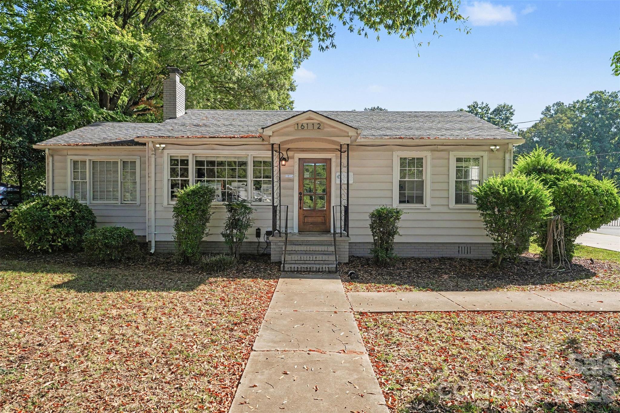 16112 Old Statesville Road Property Photo 1