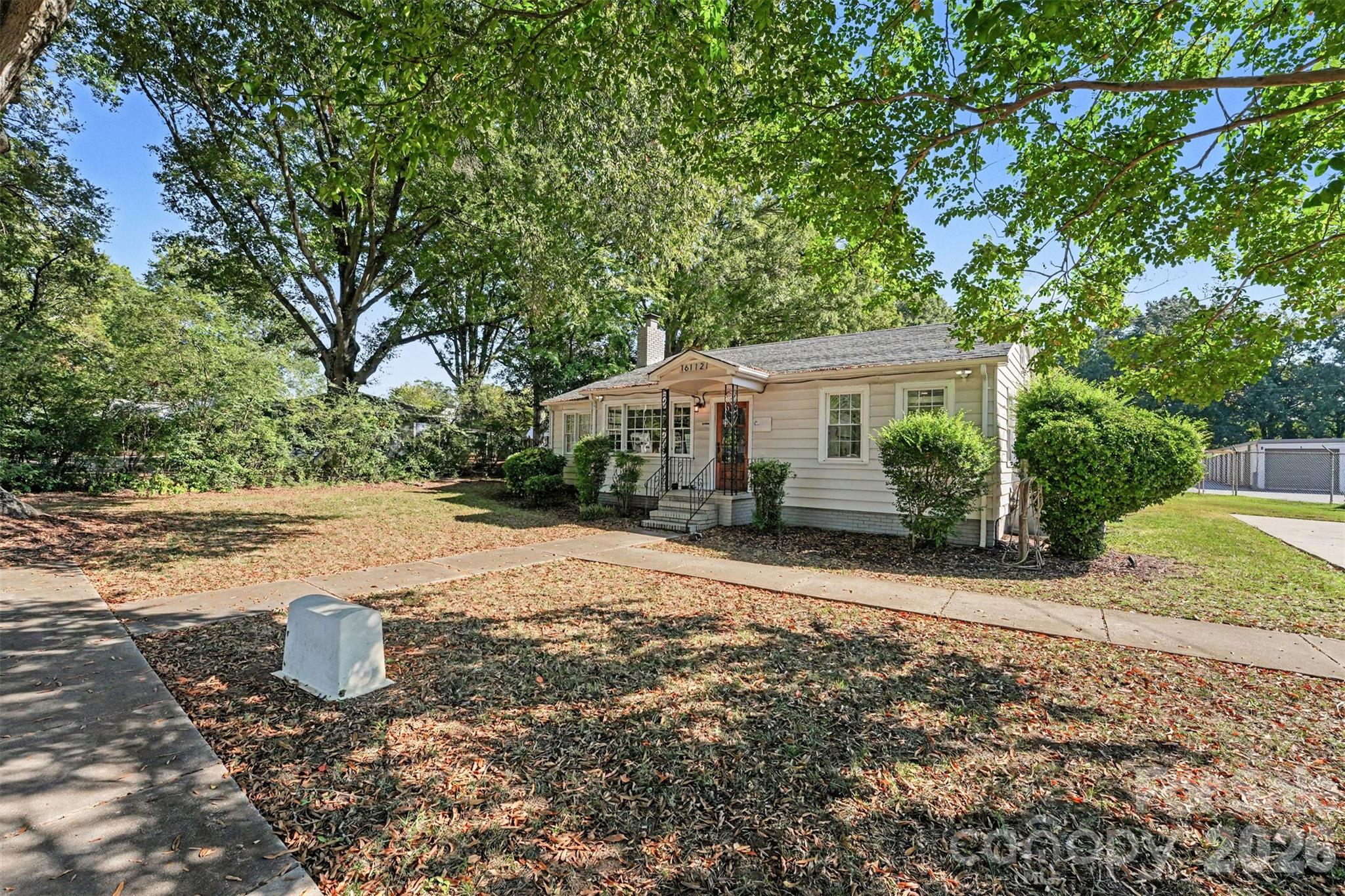 16112 Old Statesville Road Property Photo 3