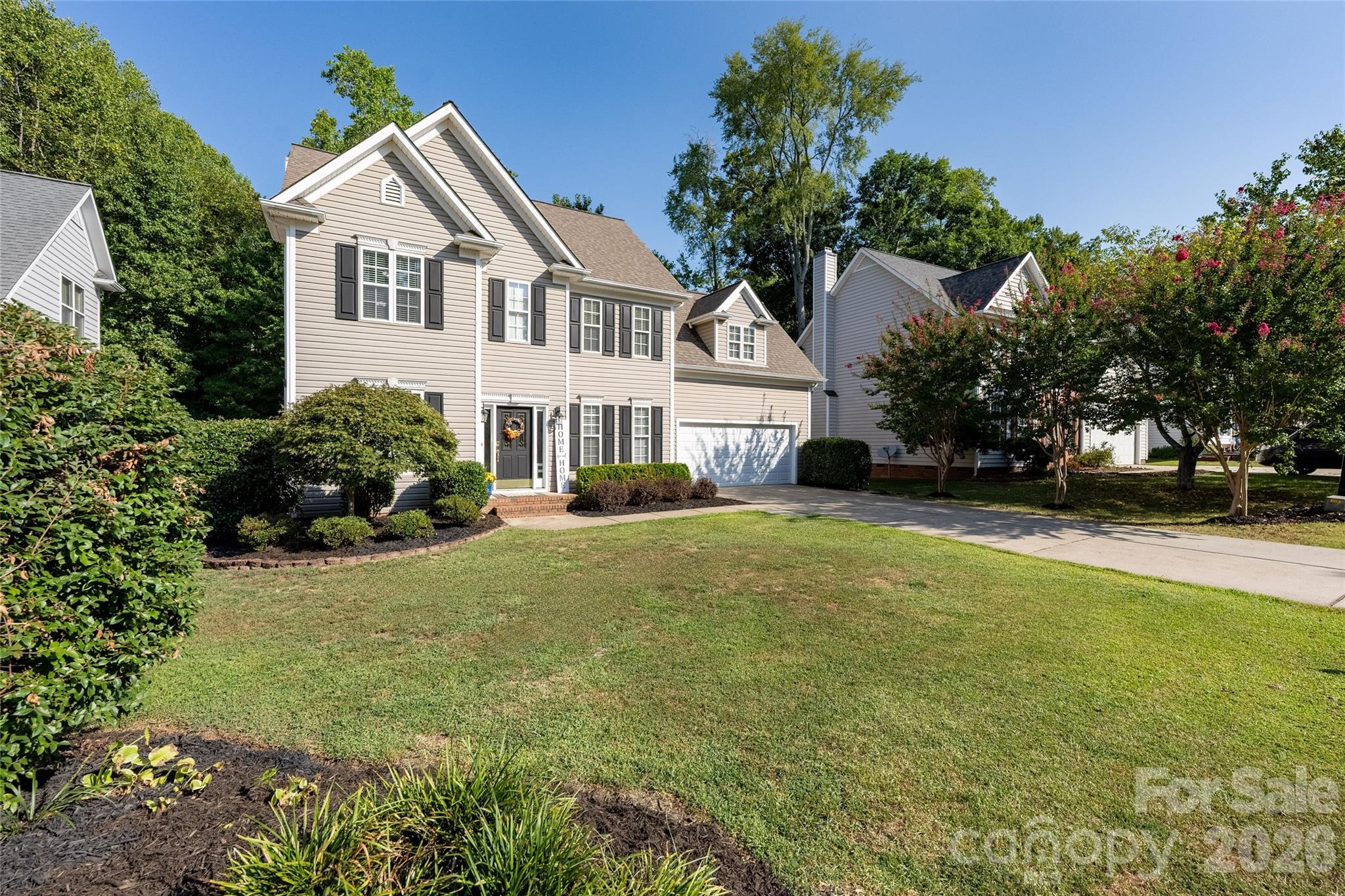 16919 Hampton Crossing Drive Property Photo 2