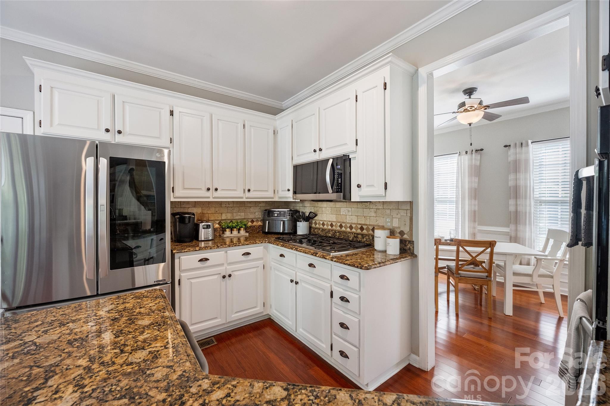 16919 Hampton Crossing Drive Property Photo 10