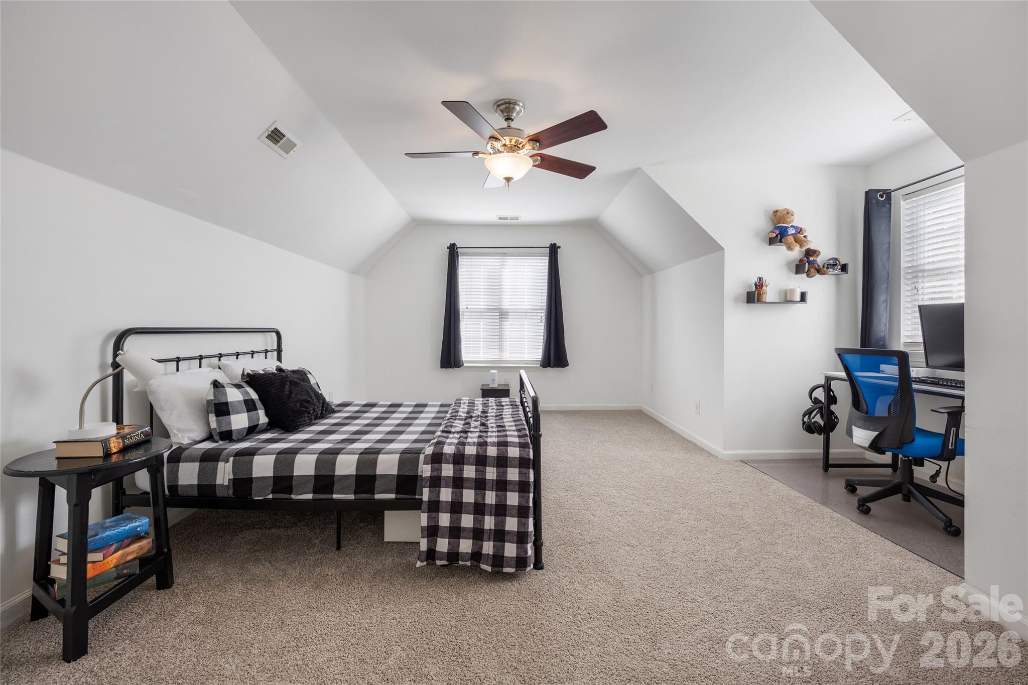 16919 Hampton Crossing Drive Property Photo 32