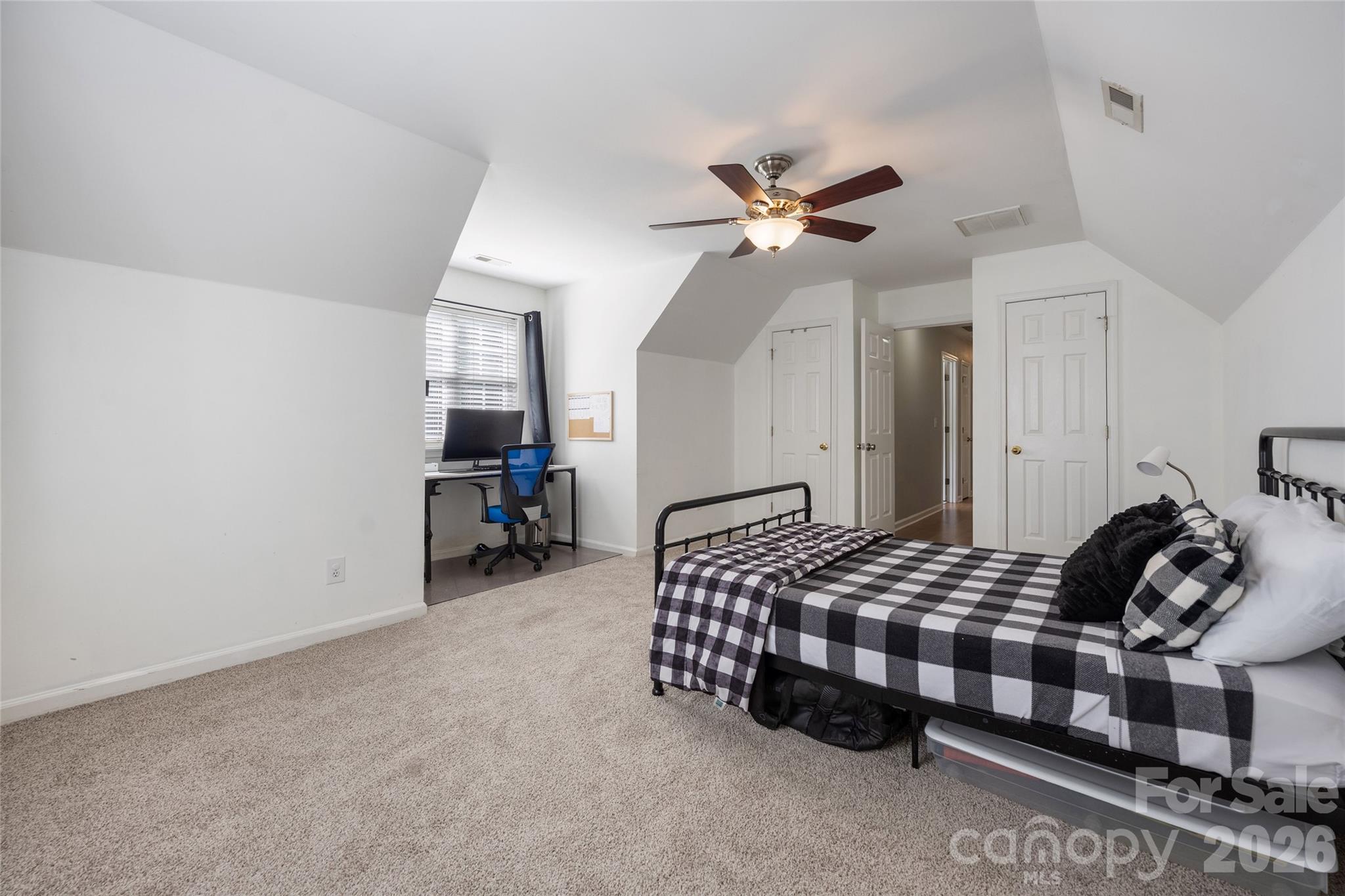 16919 Hampton Crossing Drive Property Photo 34