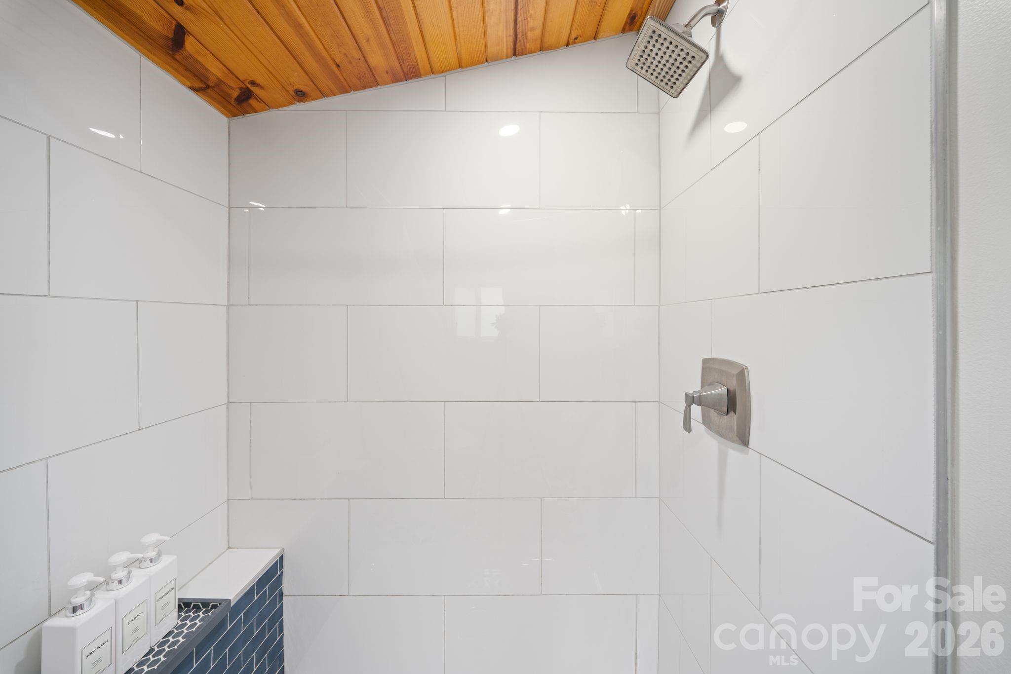 2 Laban Lane Property Photo 20
