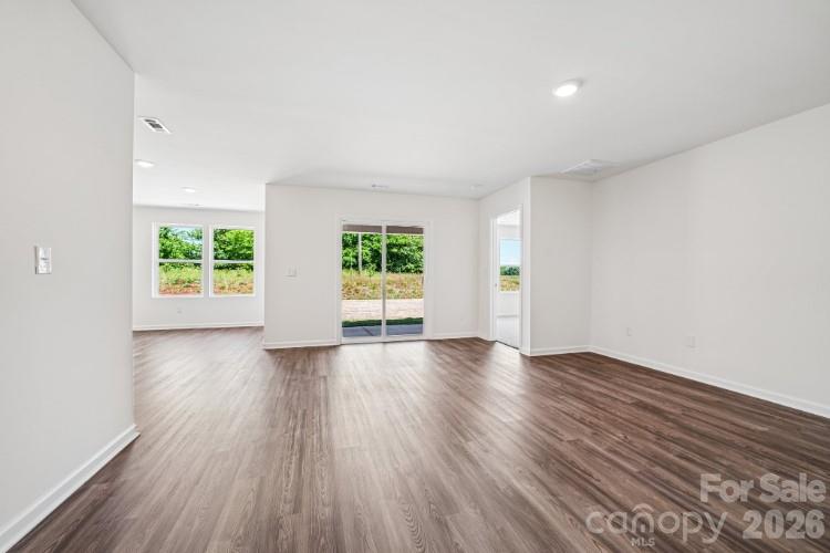 502 Sundown Drive Property Photo 9