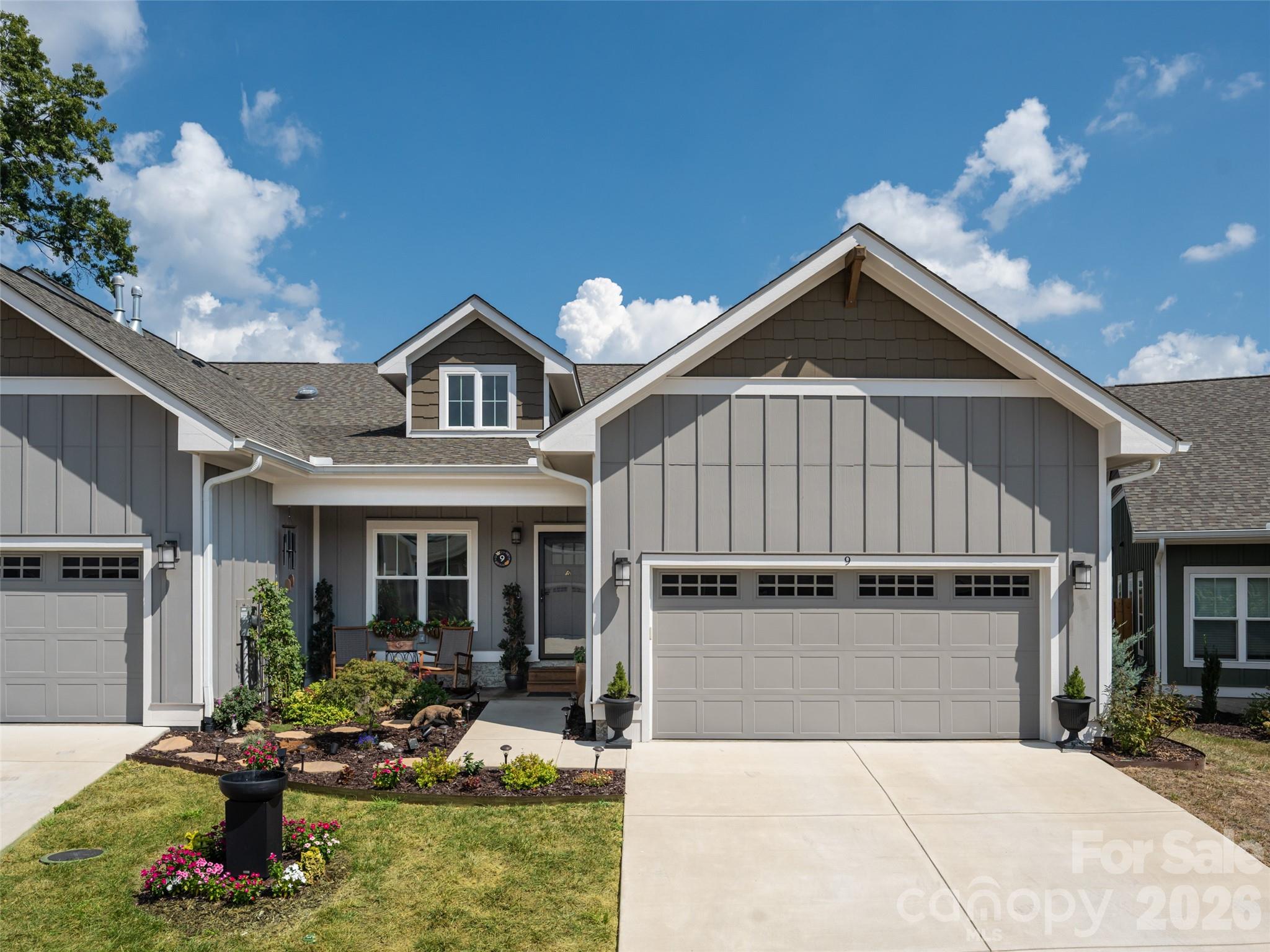9 Cozy Cottage Way Property Photo 2