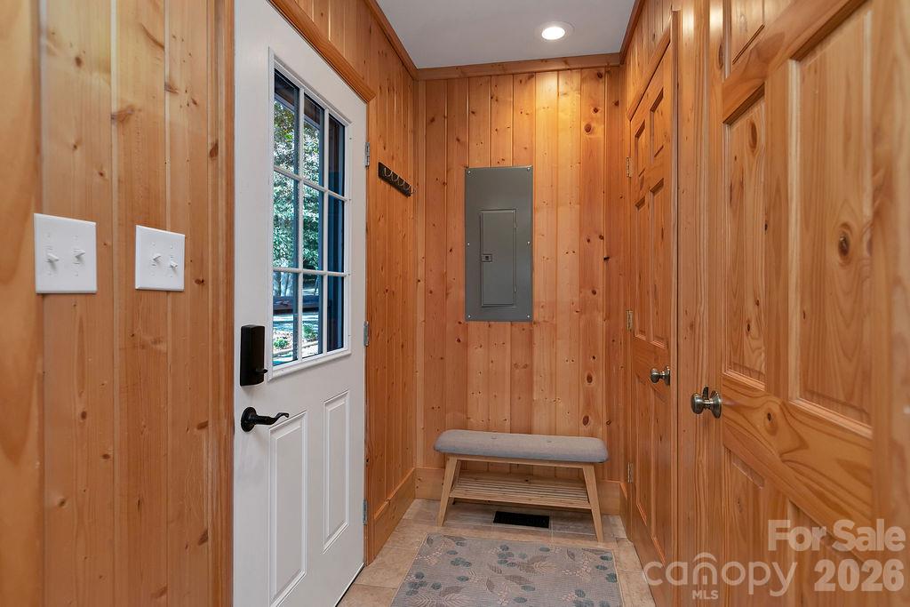 33 Lakeside Villas Drive Property Photo 7