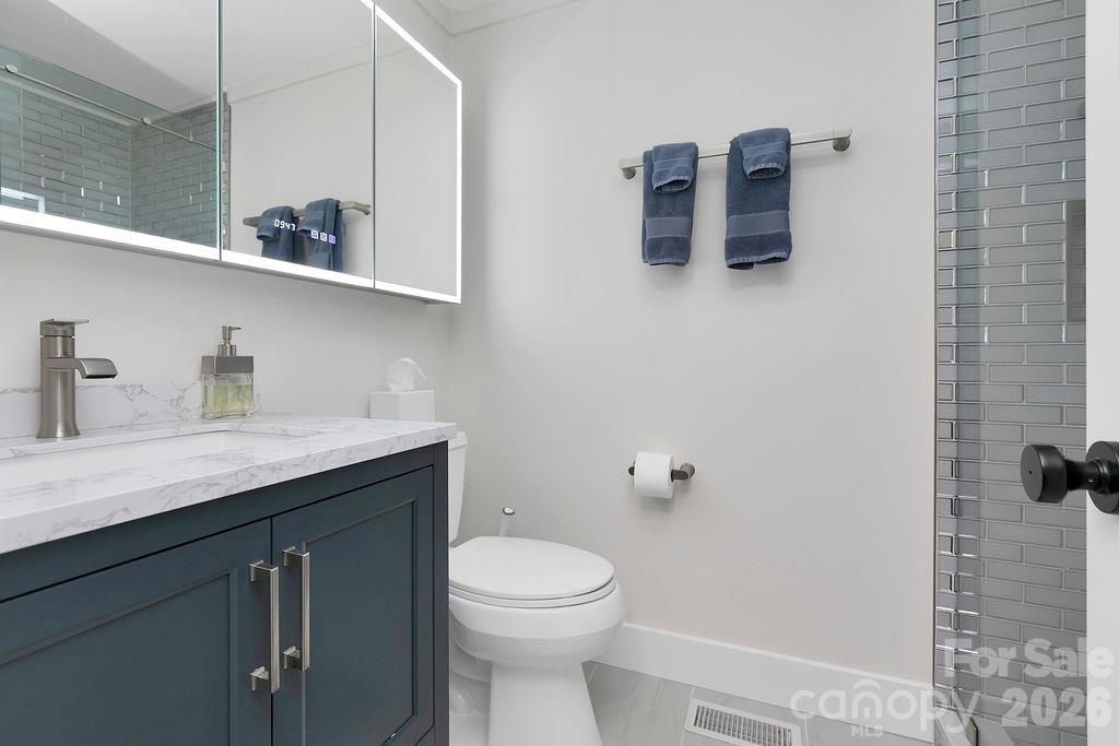 33 Lakeside Villas Drive Property Photo 32