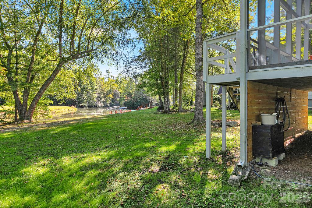 33 Lakeside Villas Drive Property Photo 41