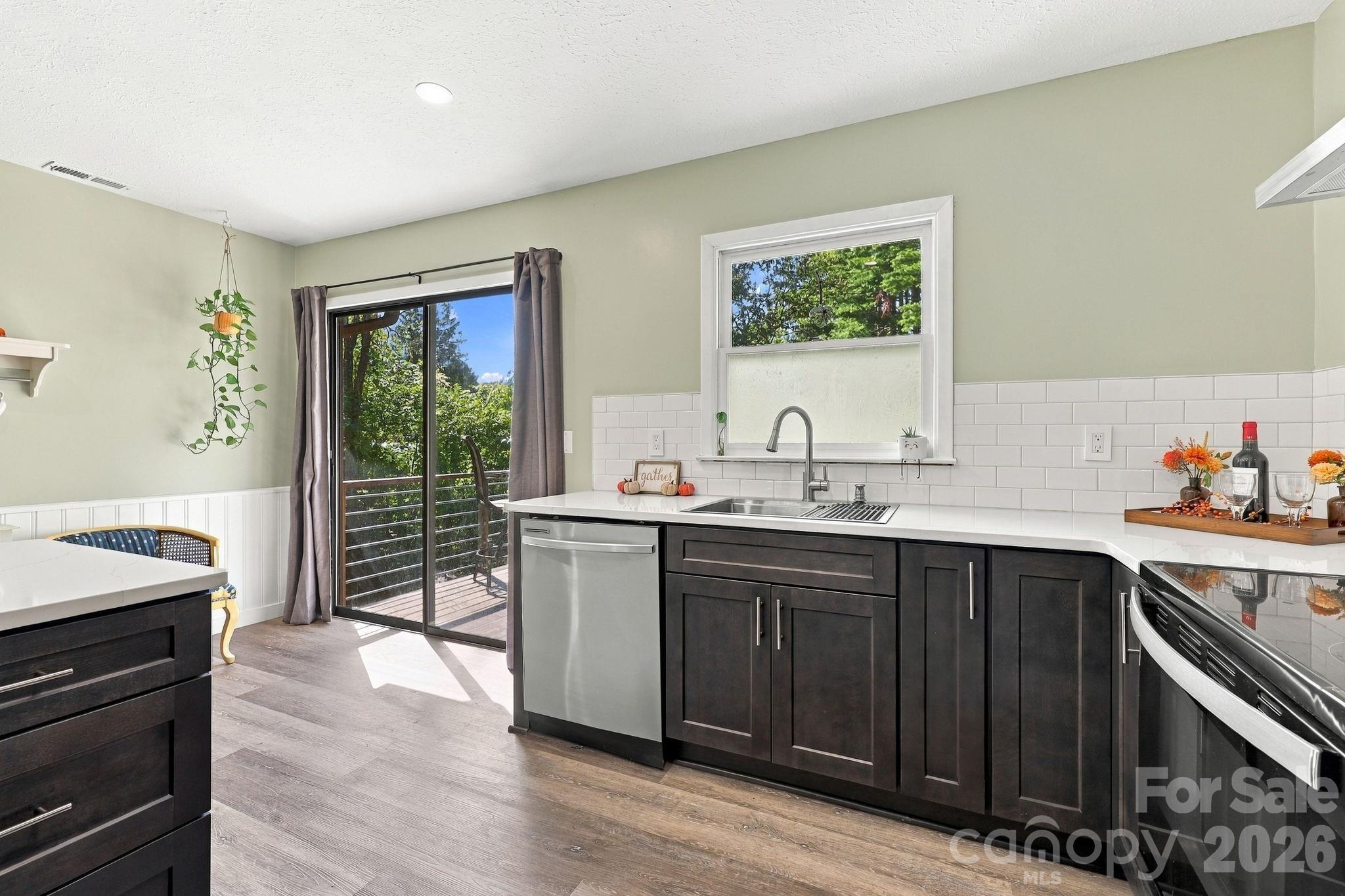 204 Oakdale Road Property Photo 10