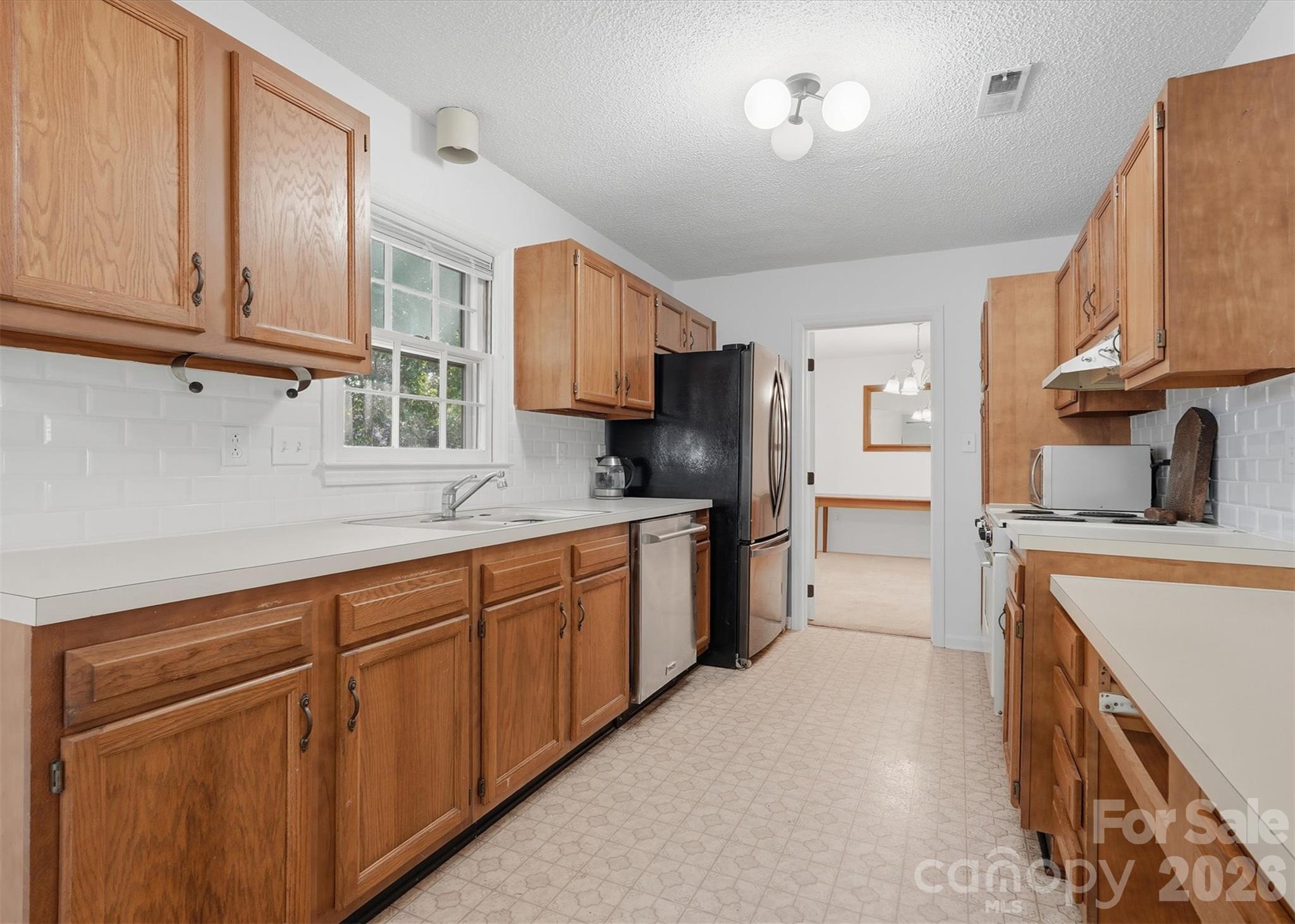 7214 Falconwood Court Property Photo 8