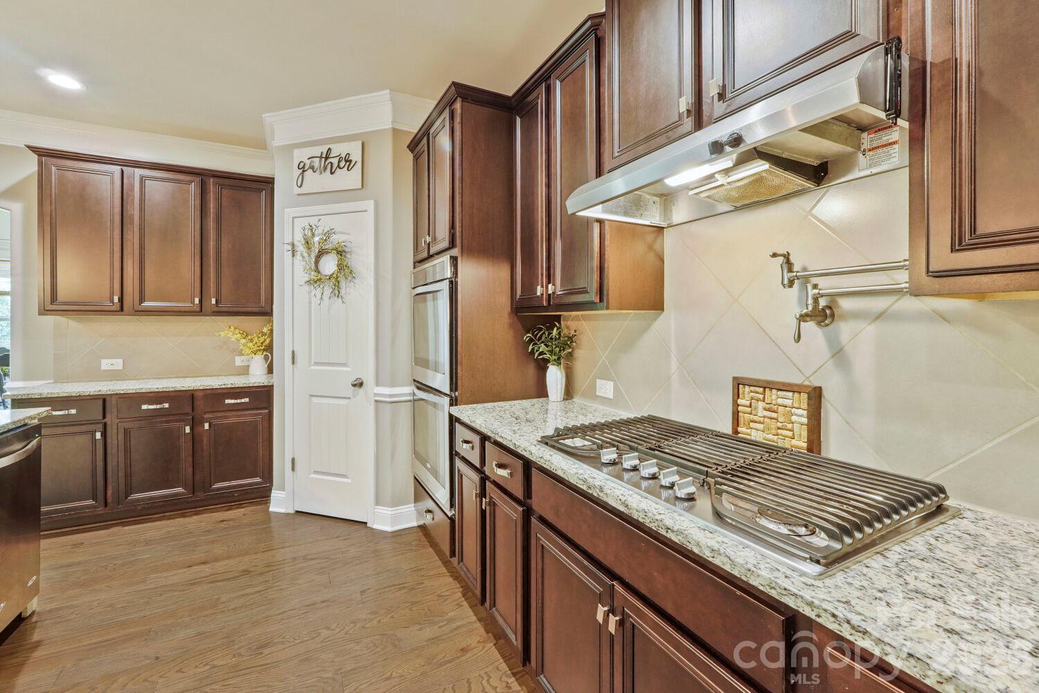 2944 Donegal Drive Property Photo 13
