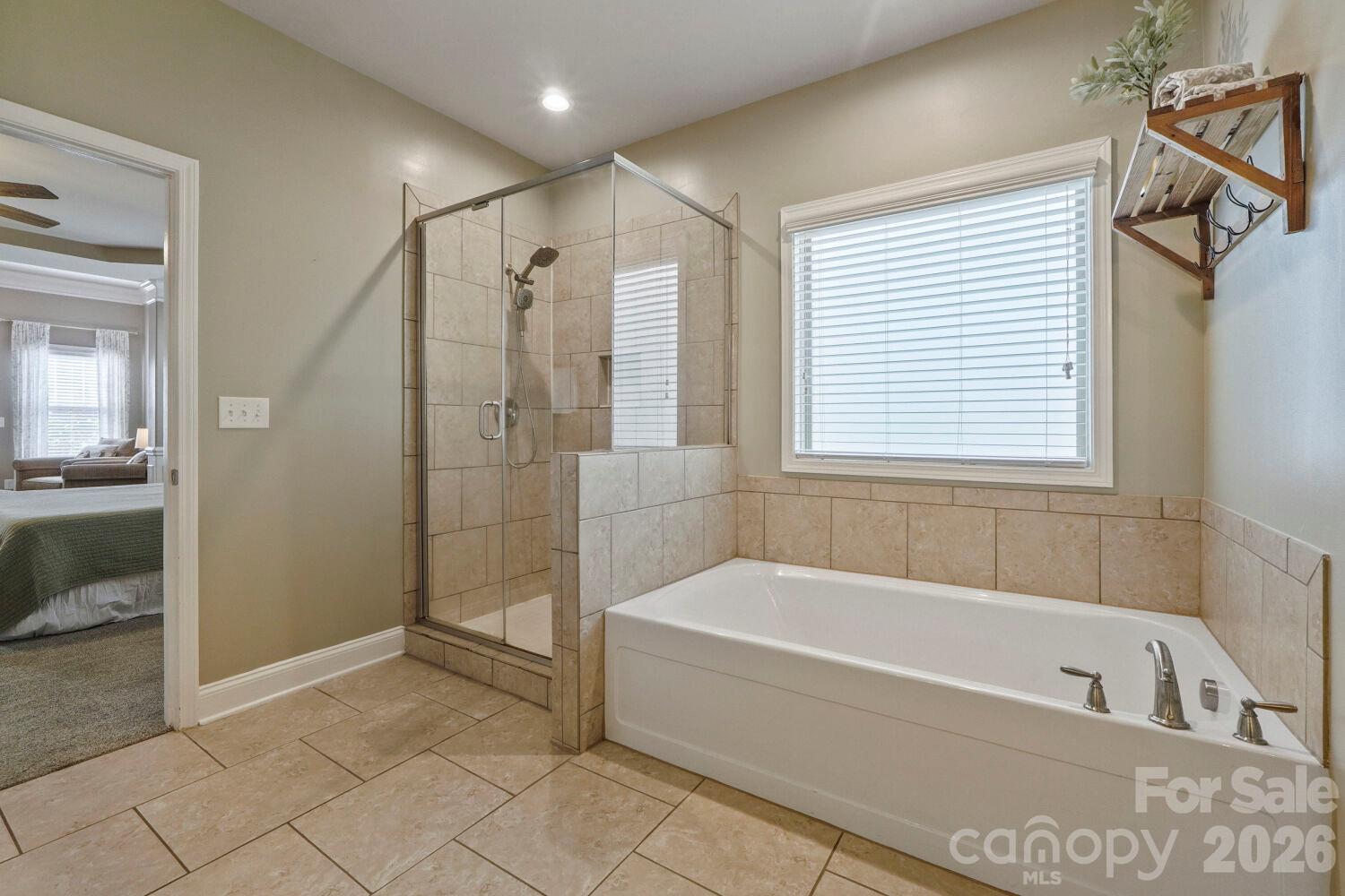 2944 Donegal Drive Property Photo 20