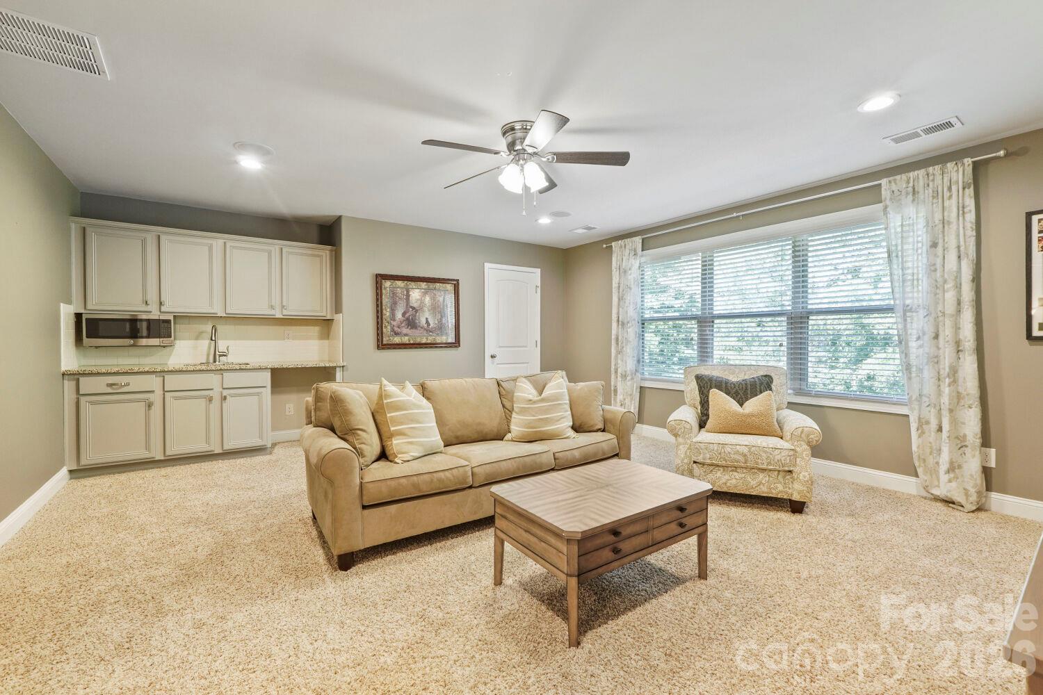 2944 Donegal Drive Property Photo 22