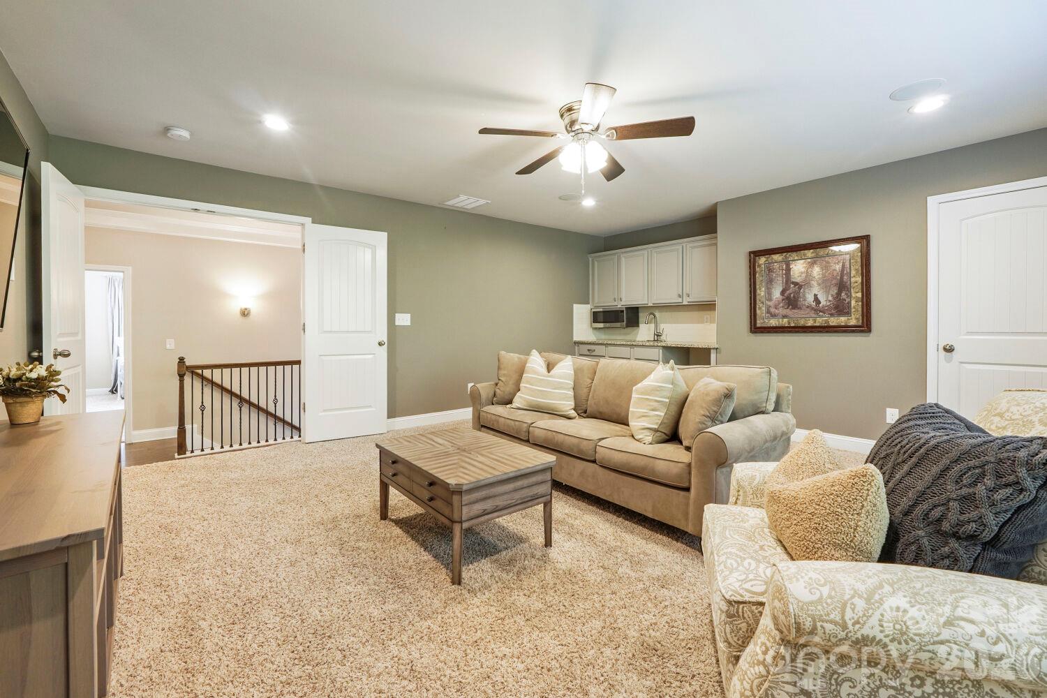 2944 Donegal Drive Property Photo 23