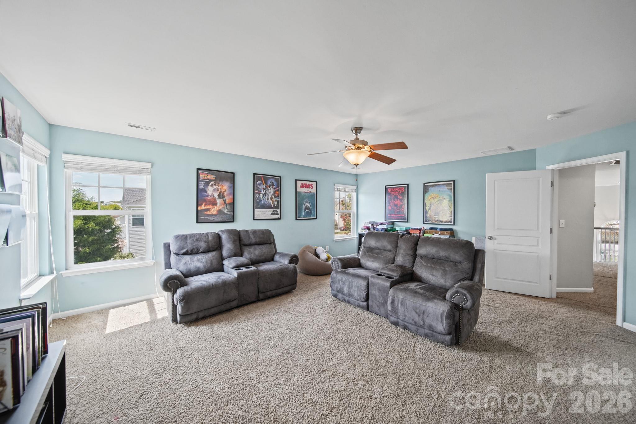 3604 Grovecreek Pond Drive Property Photo 21