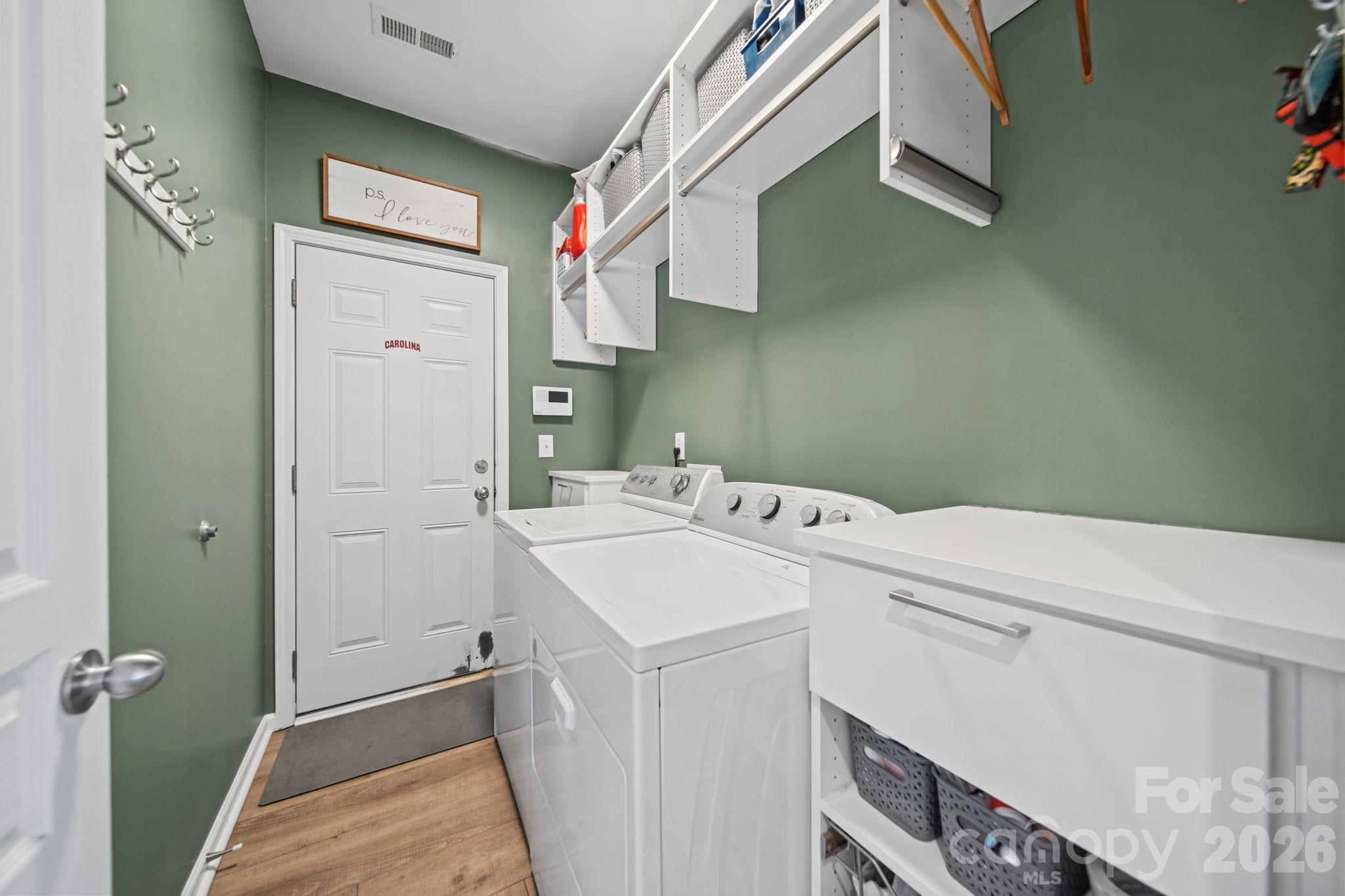 3604 Grovecreek Pond Drive Property Photo 28