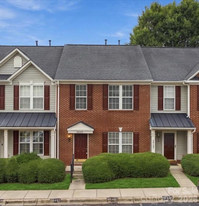 3048 Misty Harbor Circle E Property Photo 1