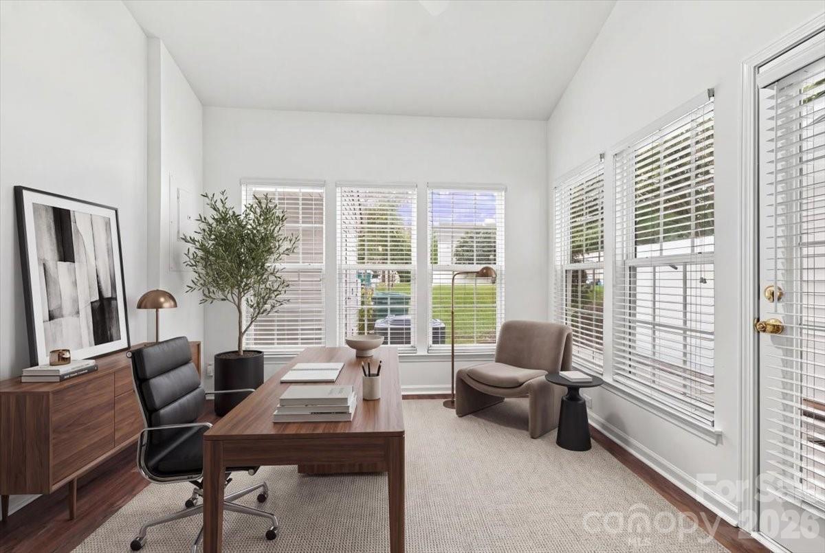 3048 Misty Harbor Circle E Property Photo 4