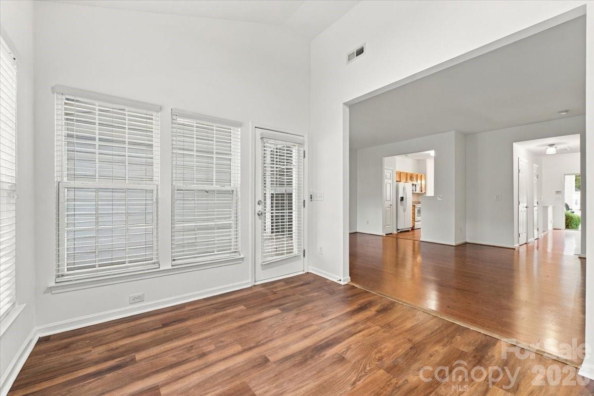 3048 Misty Harbor Circle E Property Photo 18