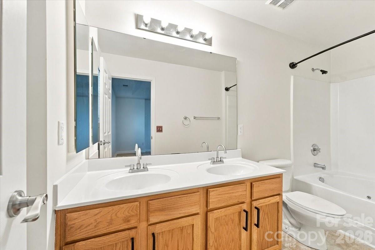 3048 Misty Harbor Circle E Property Photo 23