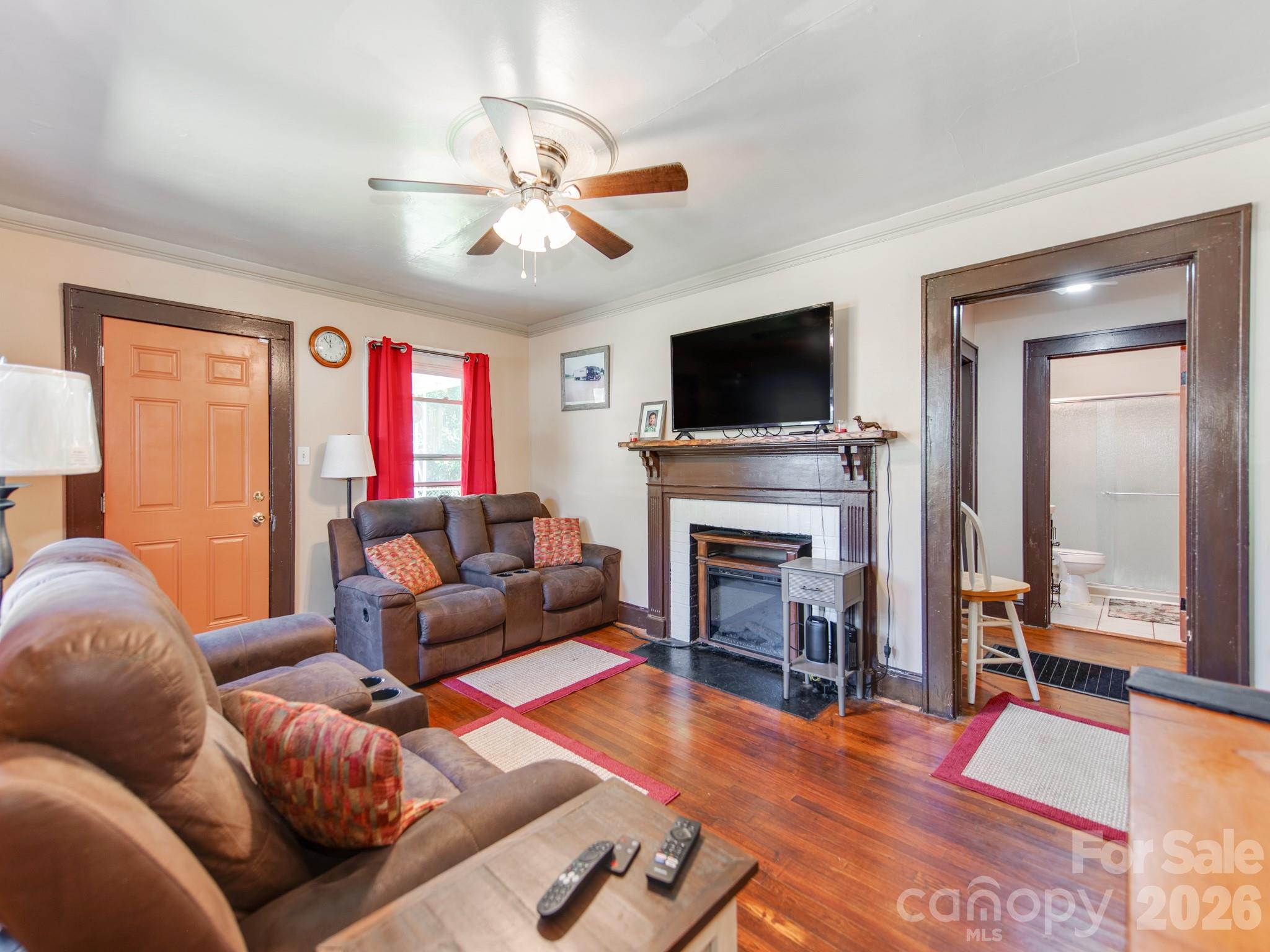 734 Tanglewood Drive Property Photo 7