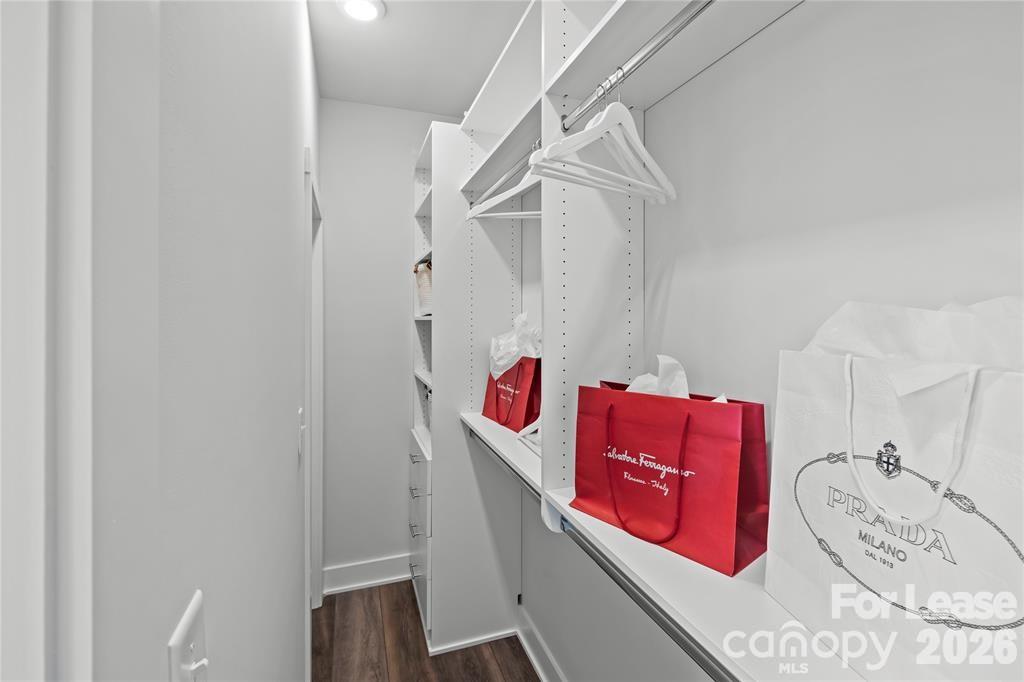 547 W Tremont Avenue Property Photo 17