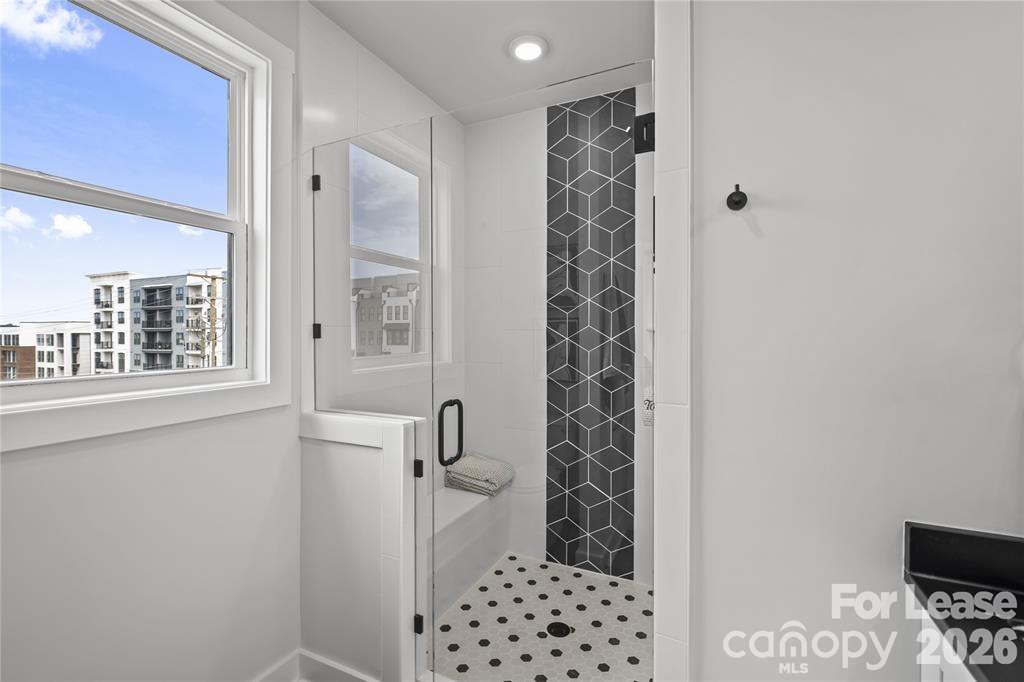 547 W Tremont Avenue Property Photo 19