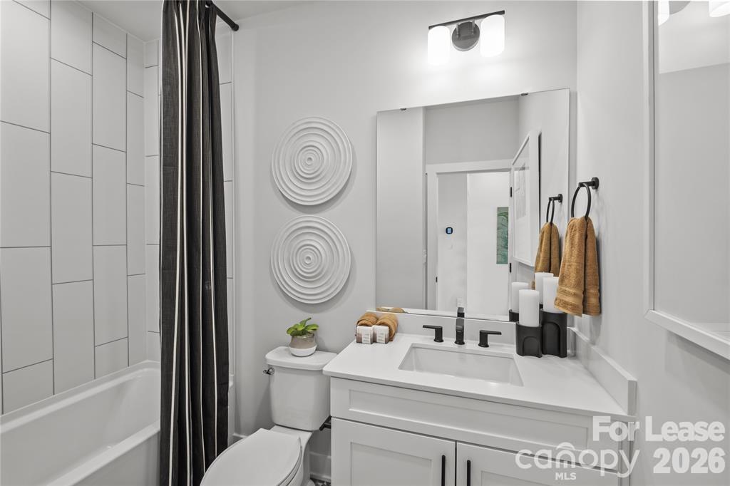 547 W Tremont Avenue Property Photo 27